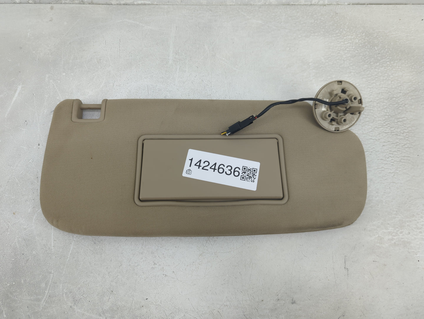 2014-2022 Jeep Grand Cherokee Sun Visor Shade Replacement Passenger Right Mirror Fits OEM Used Auto Parts - Oemusedautoparts