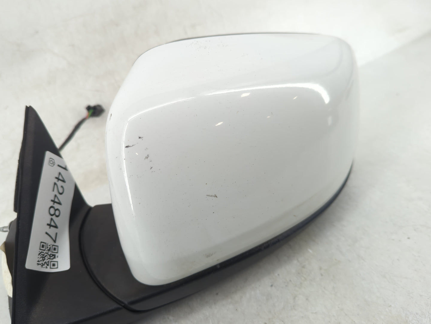 2011-2022 Jeep Grand Cherokee Driver Side View Mirror - Left Door Mirror OEM Used - Oemusedautoparts1.com