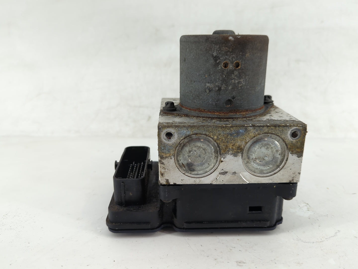 2013-2014 Jeep Grand Cherokee ABS Pump Control Module Replacement P/N:04779976AL Fits Fits 2013 2014 OEM Used Auto Parts - O