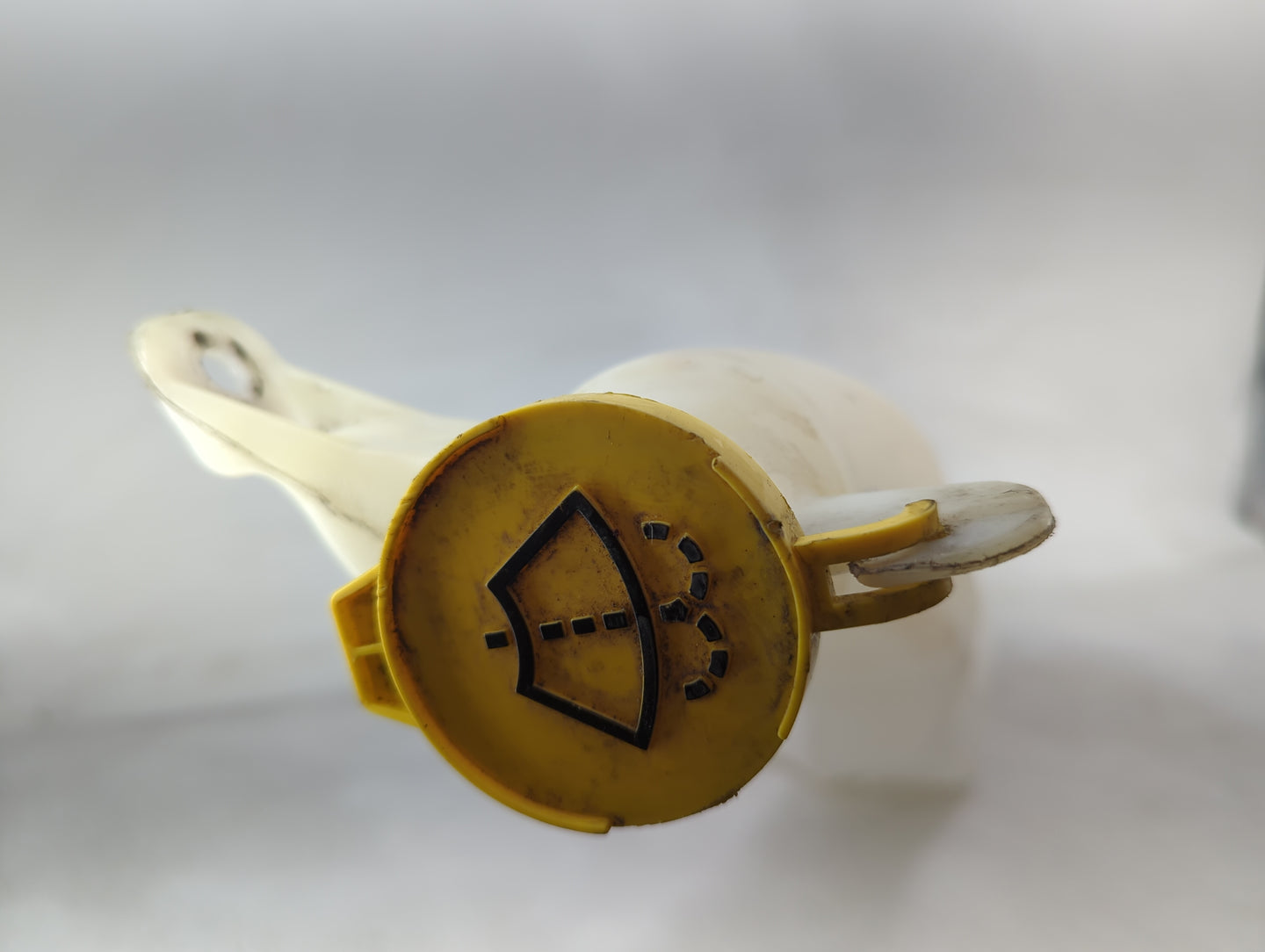 2014 Jeep Grand Cherokee Windshield Washer Fluid Reservoir Bottle Oem - Oemusedautoparts1.com