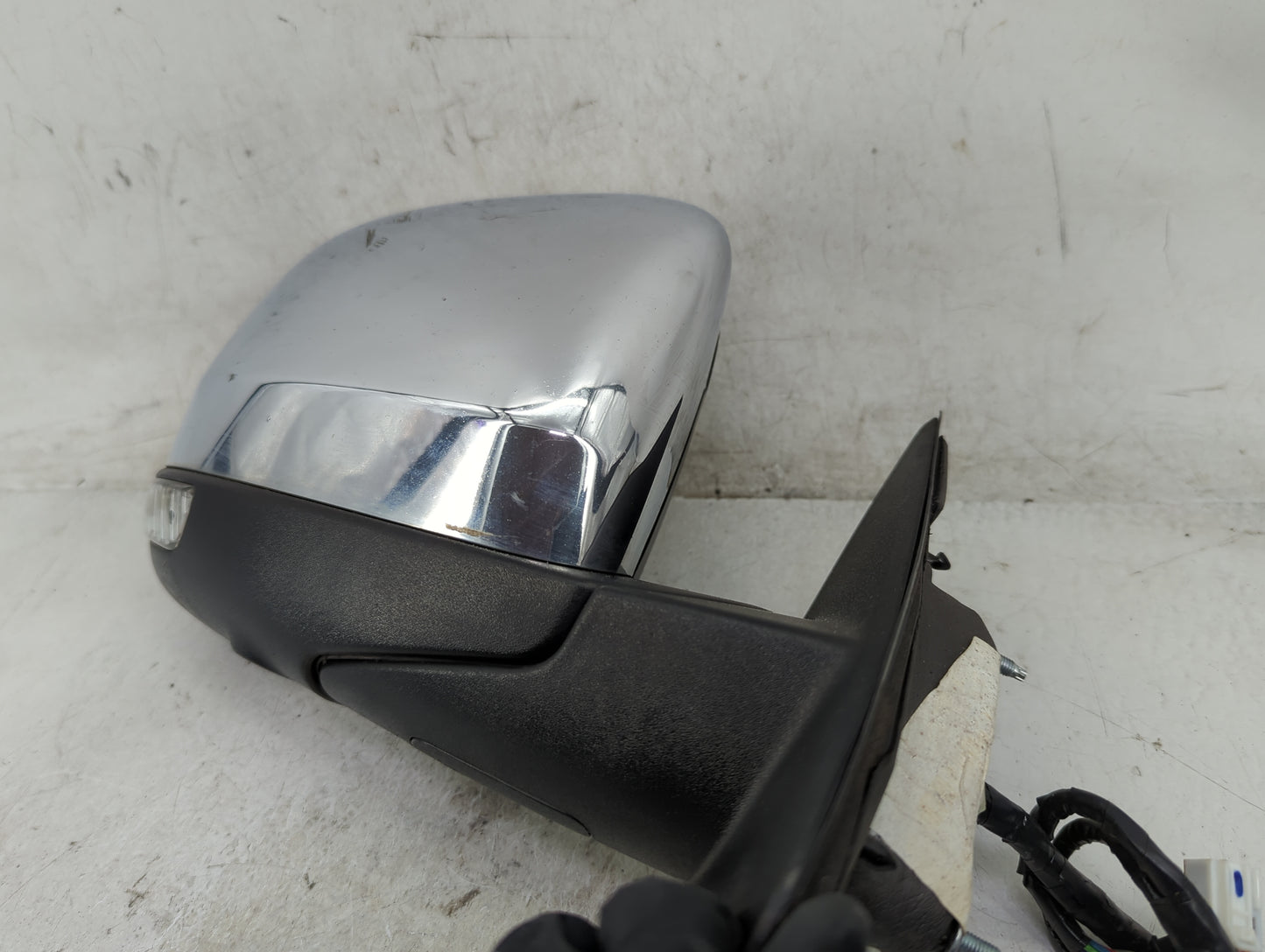 2014-2018 Jeep Grand Cherokee Passenger Side View Mirror - Right Door Mirror OEM Used - Oemusedautoparts1.com
