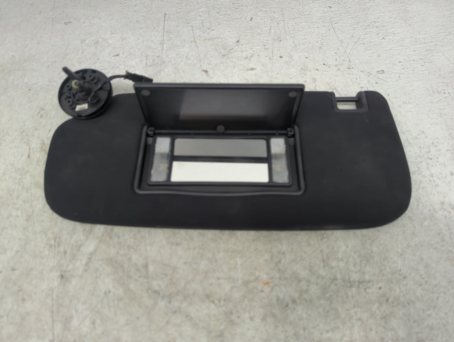 2014-2022 Jeep Grand Cherokee Sun Visor Shade Replacement Driver Left Mirror Fits OEM Used Auto Parts - Oemusedautoparts1.co