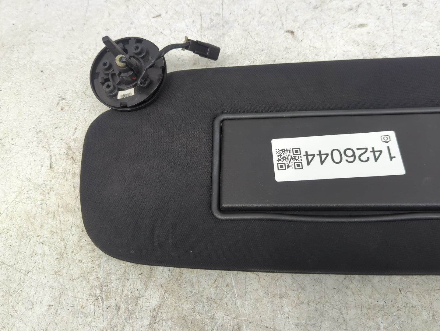 2014-2022 Jeep Grand Cherokee Sun Visor Shade Replacement Driver Left Mirror Fits OEM Used Auto Parts - Oemusedautoparts1.co