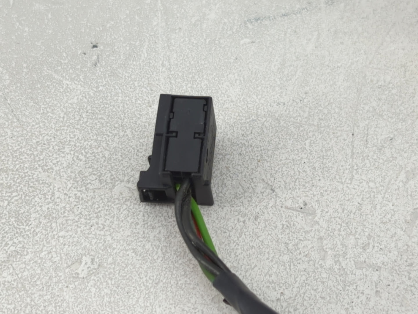 2011-2022 Jeep Grand Cherokee Driver Side View Mirror - Left Door Mirror OEM Used - Oemusedautoparts1.com