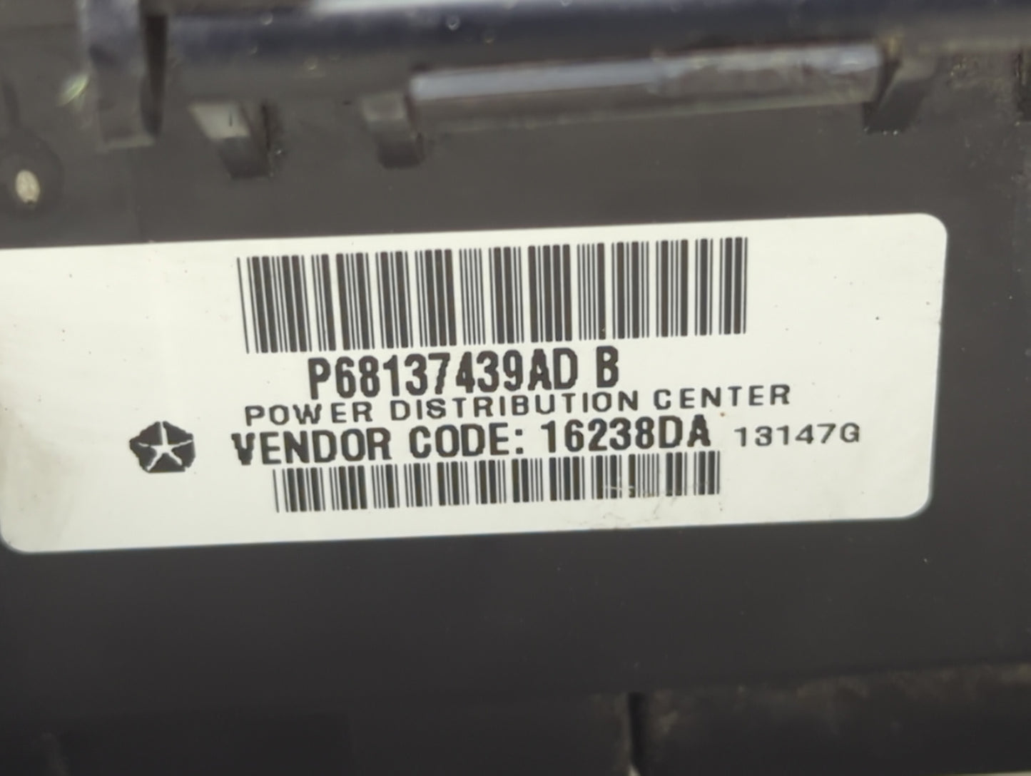 2014 Jeep Grand Cherokee Fusebox Fuse Box Panel Relay Module P/N:P68137439AD Fits OEM Used Auto Parts - Oemusedautoparts1.co