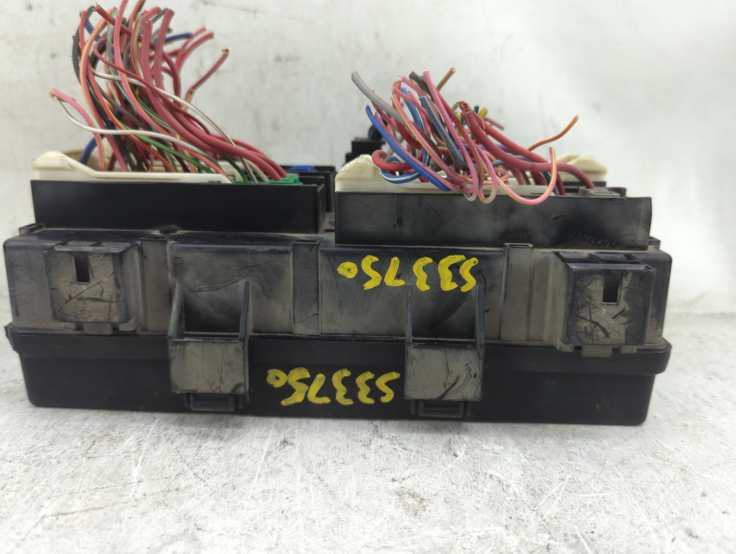2014 Jeep Grand Cherokee Fusebox Fuse Box Panel Relay Module P/N:P68137439AE Fits OEM Used Auto Parts - Oemusedautoparts1.co