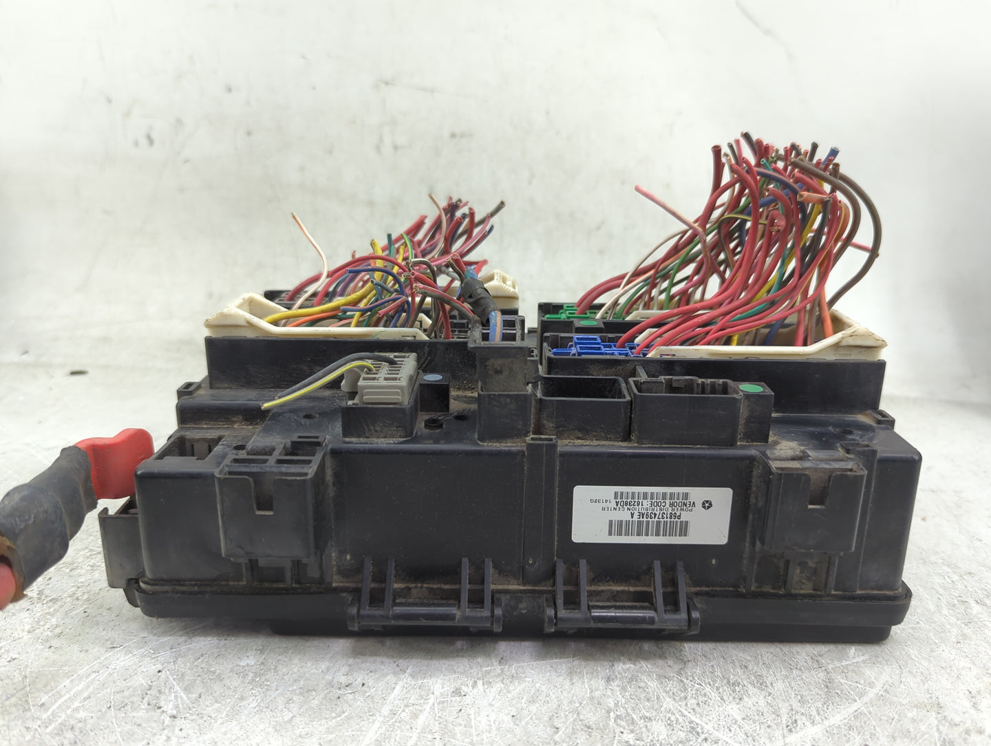 2014 Jeep Grand Cherokee Fusebox Fuse Box Panel Relay Module P/N:P68137439AE Fits OEM Used Auto Parts - Oemusedautoparts1.co