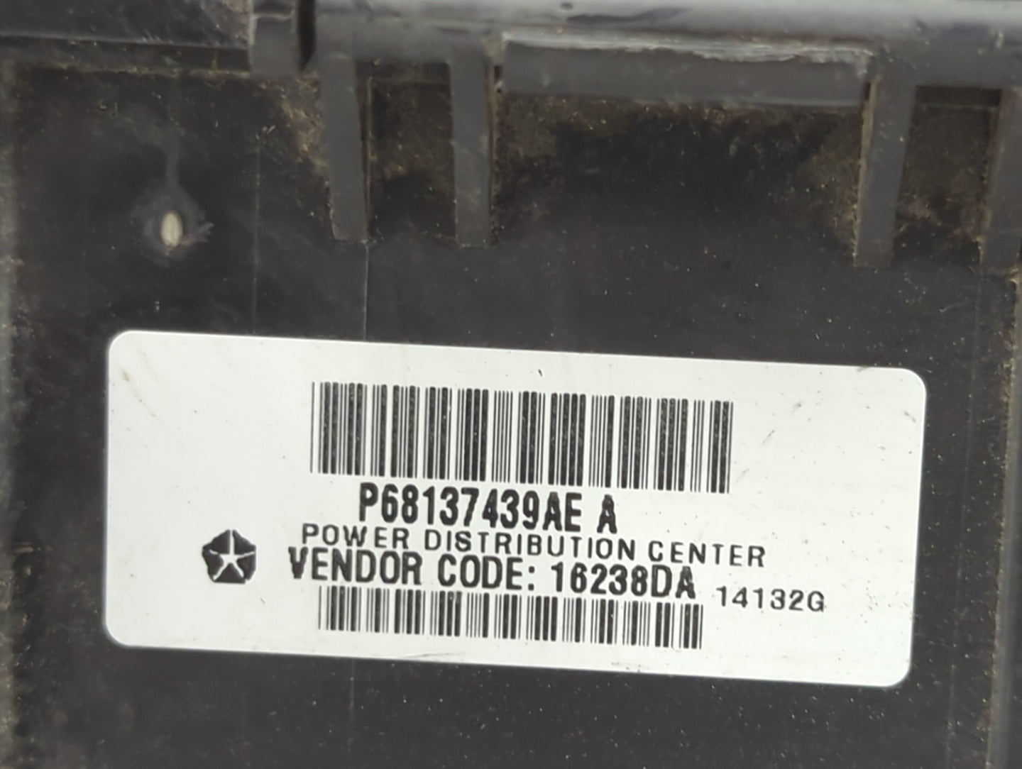 2014 Jeep Grand Cherokee Fusebox Fuse Box Panel Relay Module P/N:P68137439AE Fits OEM Used Auto Parts - Oemusedautoparts1.co