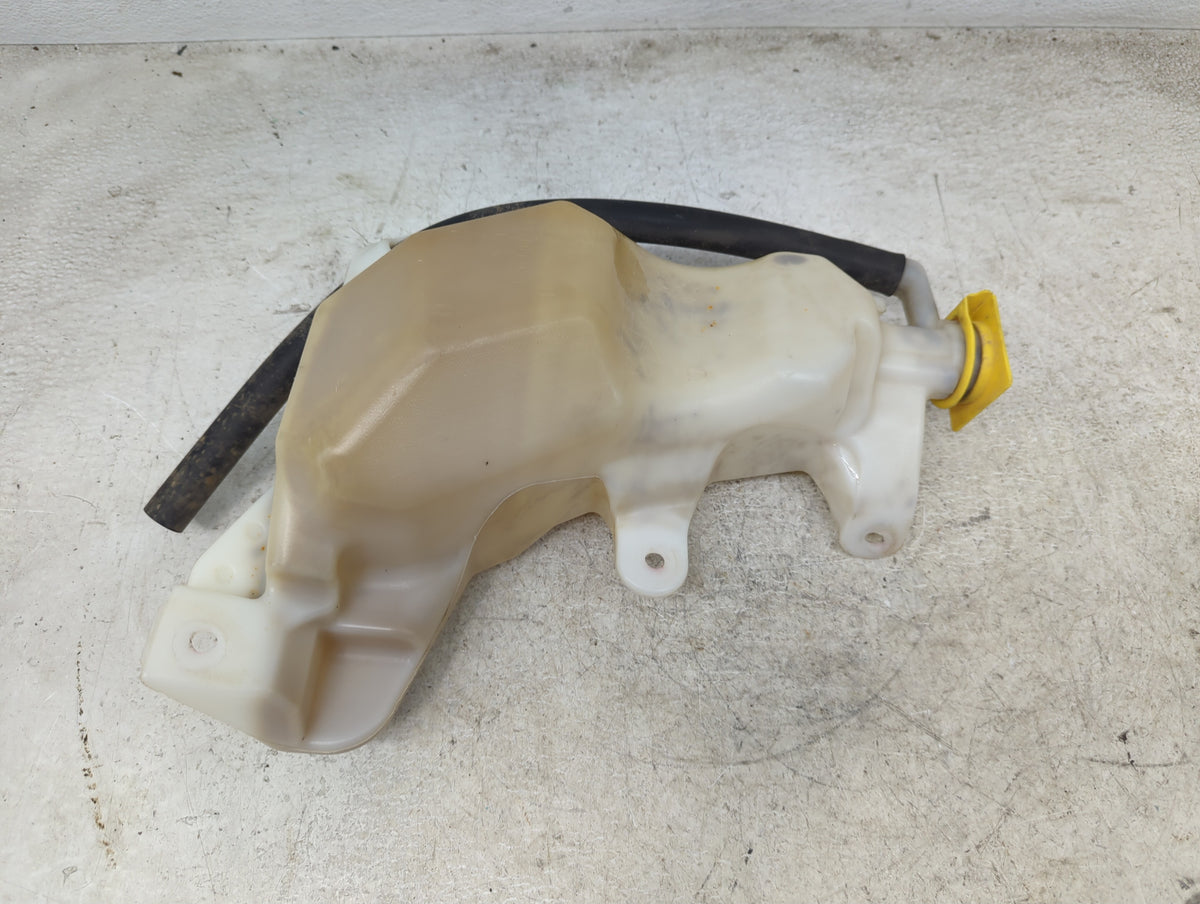 2011 Jeep Grand Cherokee Radiator Coolant Overflow Expansion Tank Bottle 1449280 - Oemusedautoparts1.com