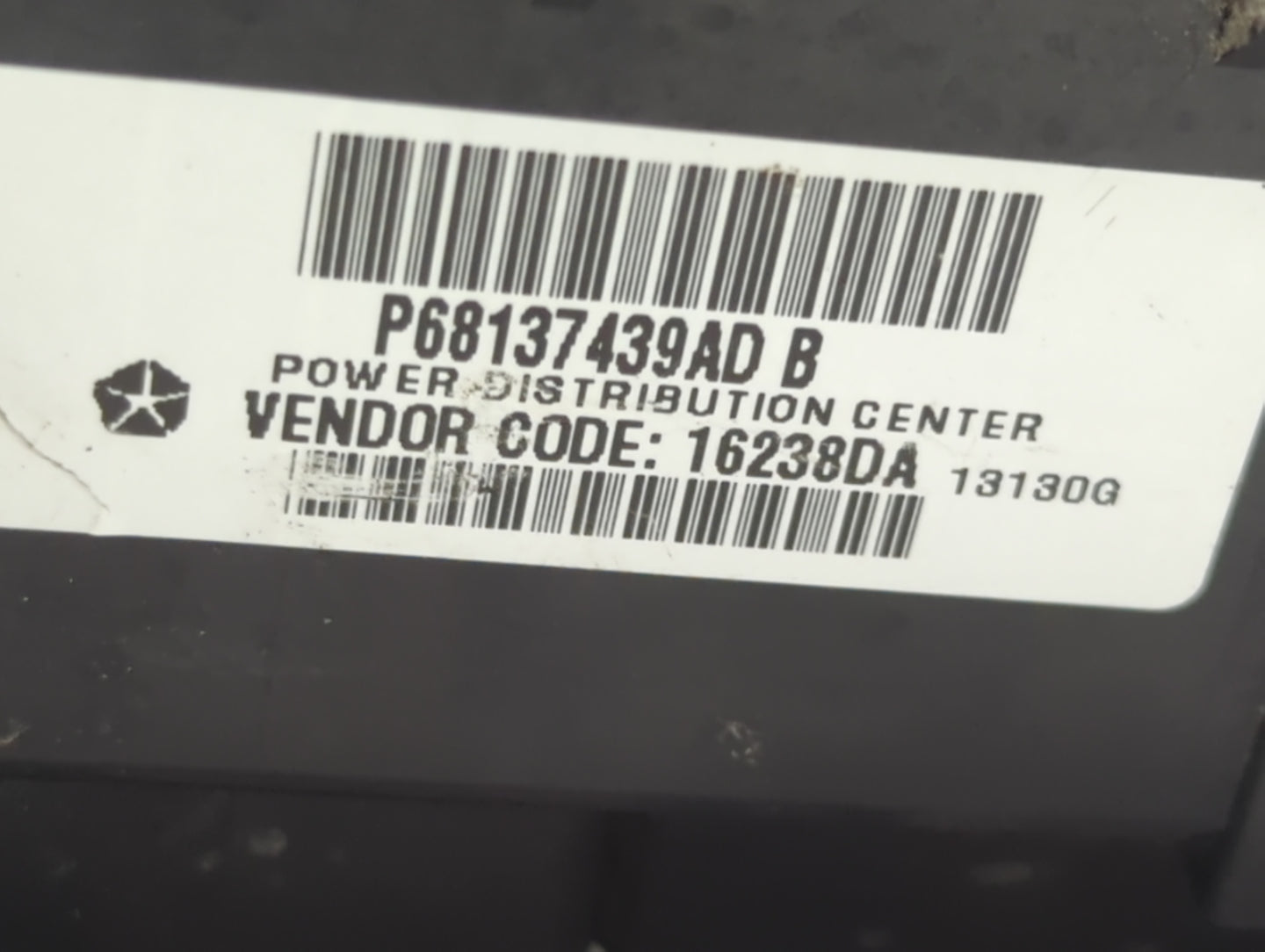 2014 Jeep Grand Cherokee Fusebox Fuse Box Panel Relay Module P/N:P68137439AD 68137439AD Fits OEM Used Auto Parts - Oemusedau