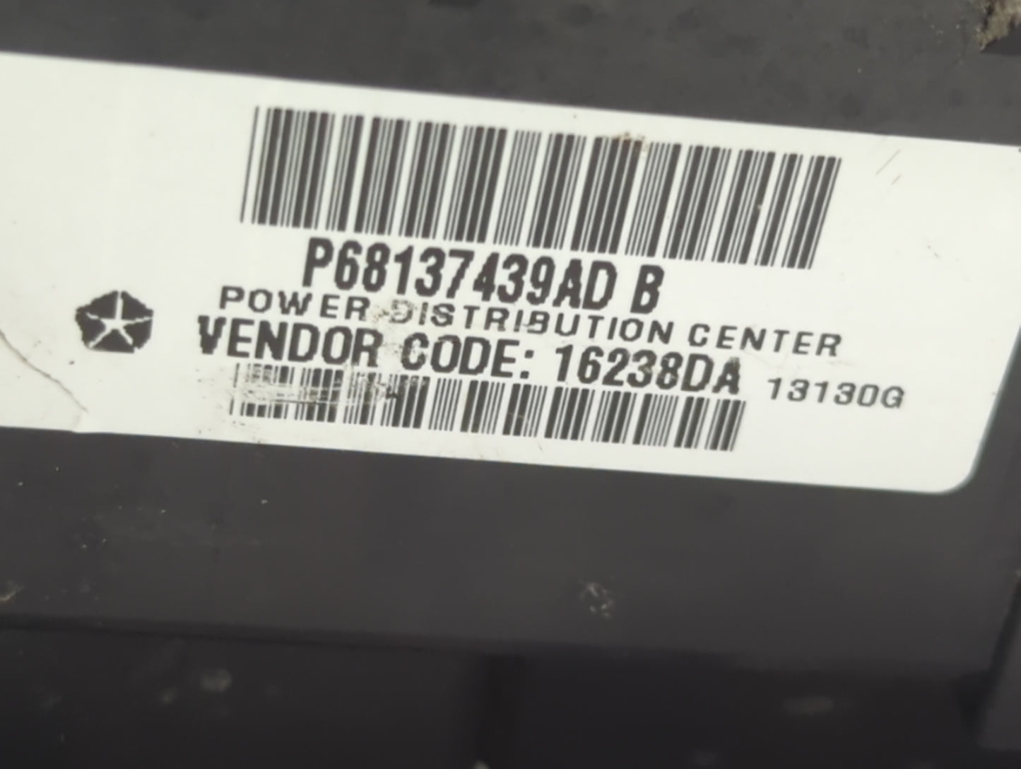 2014 Jeep Grand Cherokee Fusebox Fuse Box Panel Relay Module P/N:P68137439AD 68137439AD Fits OEM Used Auto Parts - Oemusedau