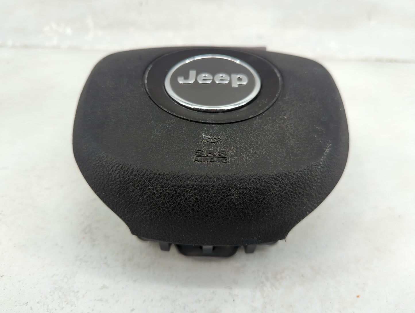 2014-2015 Jeep Grand Cherokee Air Bag Driver Left Steering Wheel Mounted 1466057 - Oemusedautoparts1.com