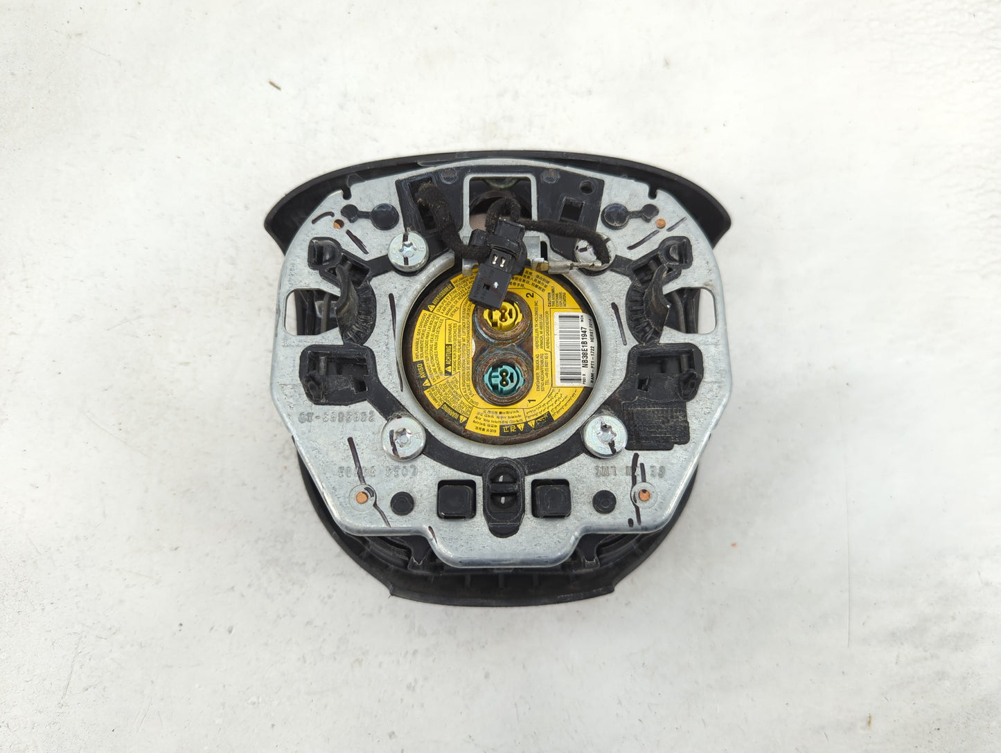 2014-2015 Jeep Grand Cherokee Air Bag Driver Left Steering Wheel Mounted 1466057 - Oemusedautoparts1.com