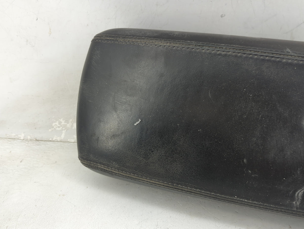2014-2017 Jeep Grand Cherokee Center Console Armrest Cover Lid P/N:X85007901BL Fits Fits 2014 2015 2016 2017 OEM Used Auto P