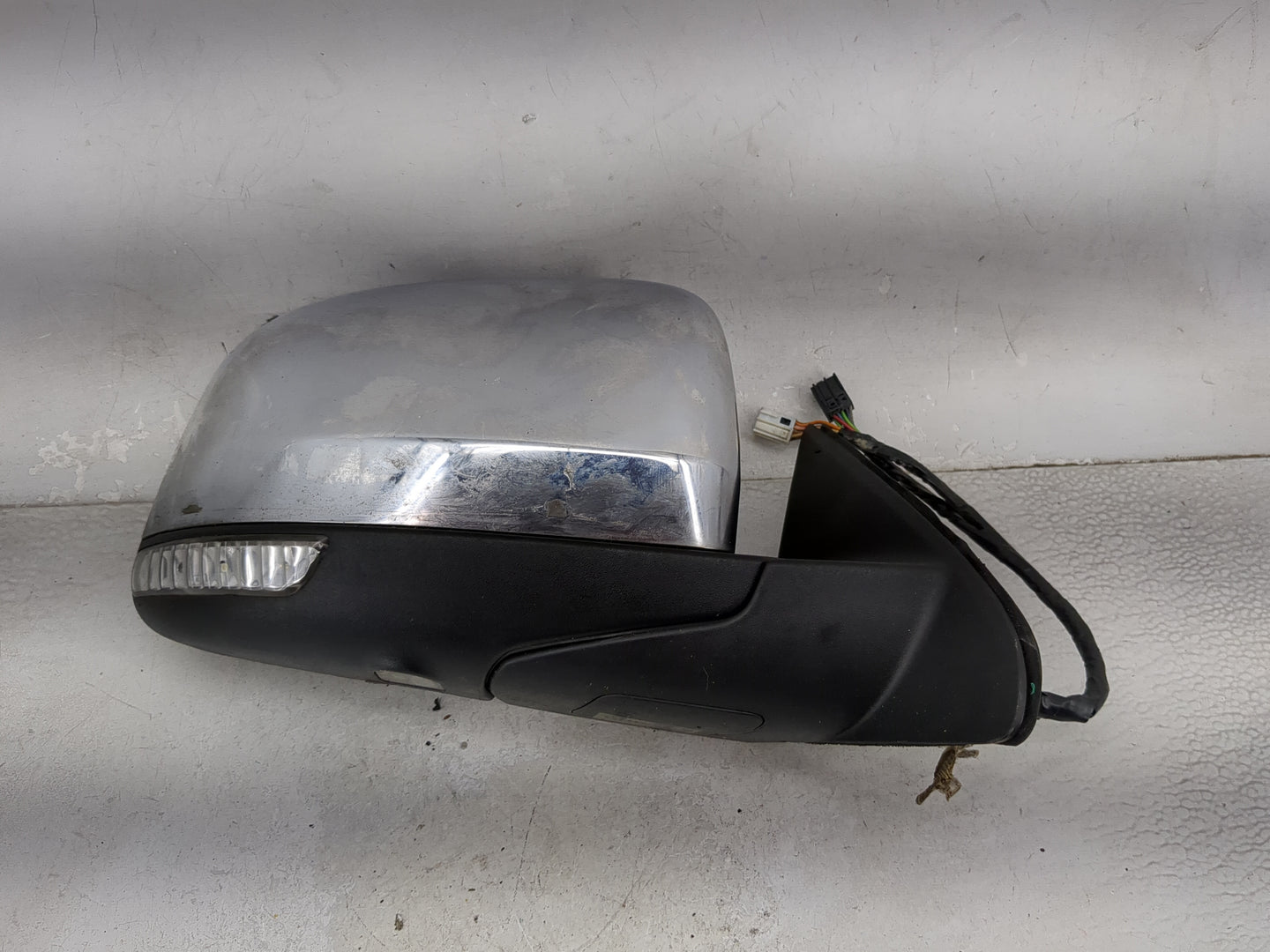 2014-2018 Jeep Grand Cherokee Passenger Side View Mirror - Right Door Mirror OEM Used - Oemusedautoparts1.com