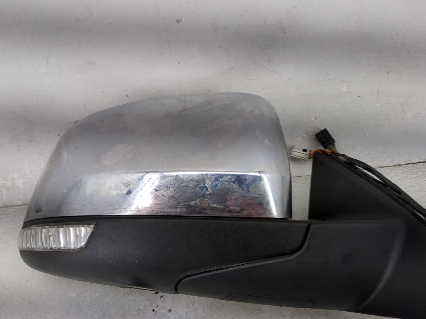 2014-2018 Jeep Grand Cherokee Passenger Side View Mirror - Right Door Mirror OEM Used - Oemusedautoparts1.com