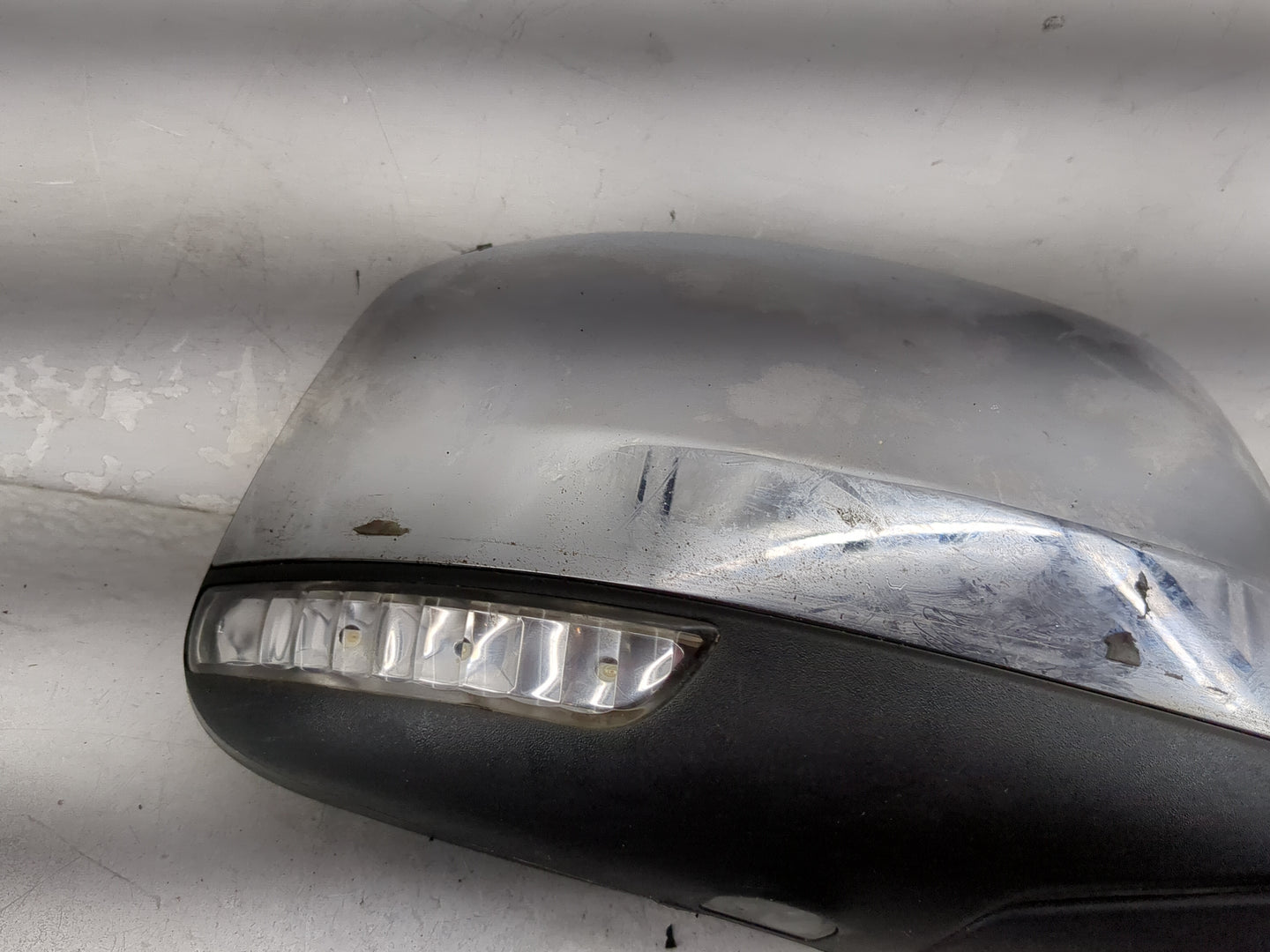 2014-2018 Jeep Grand Cherokee Passenger Side View Mirror - Right Door Mirror OEM Used - Oemusedautoparts1.com