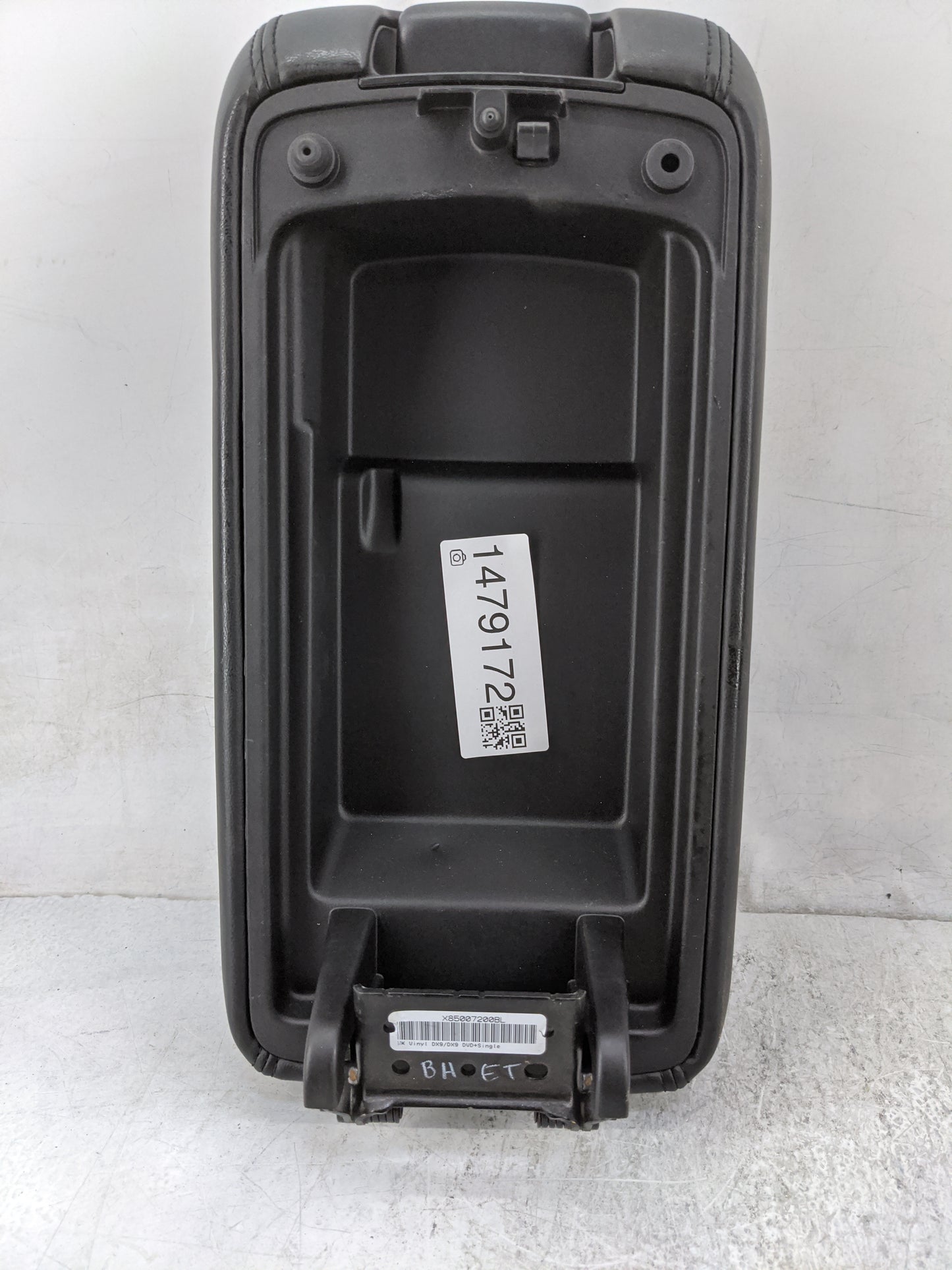 2014-2017 Jeep Grand Cherokee Center Console Armrest Cover Lid P/N:X85007200BL Fits Fits 2014 2015 2016 2017 OEM Used Auto P