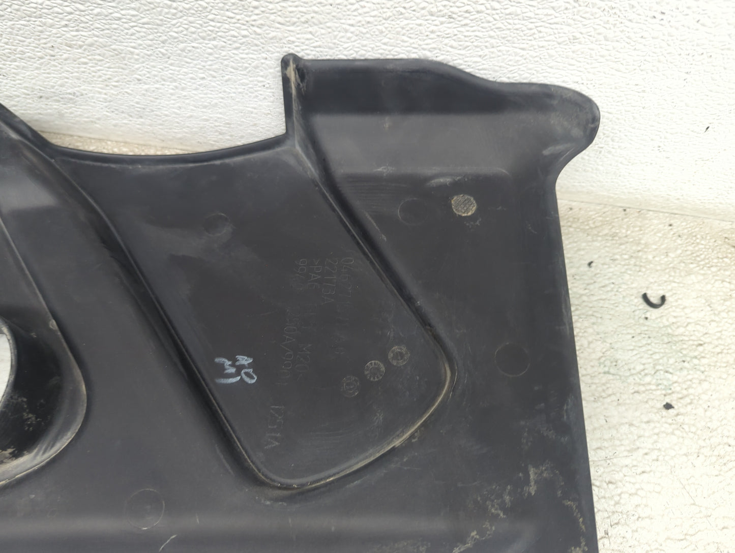 2014 Jeep Grand Cherokee Engine Cover Black - Oemusedautoparts1.com