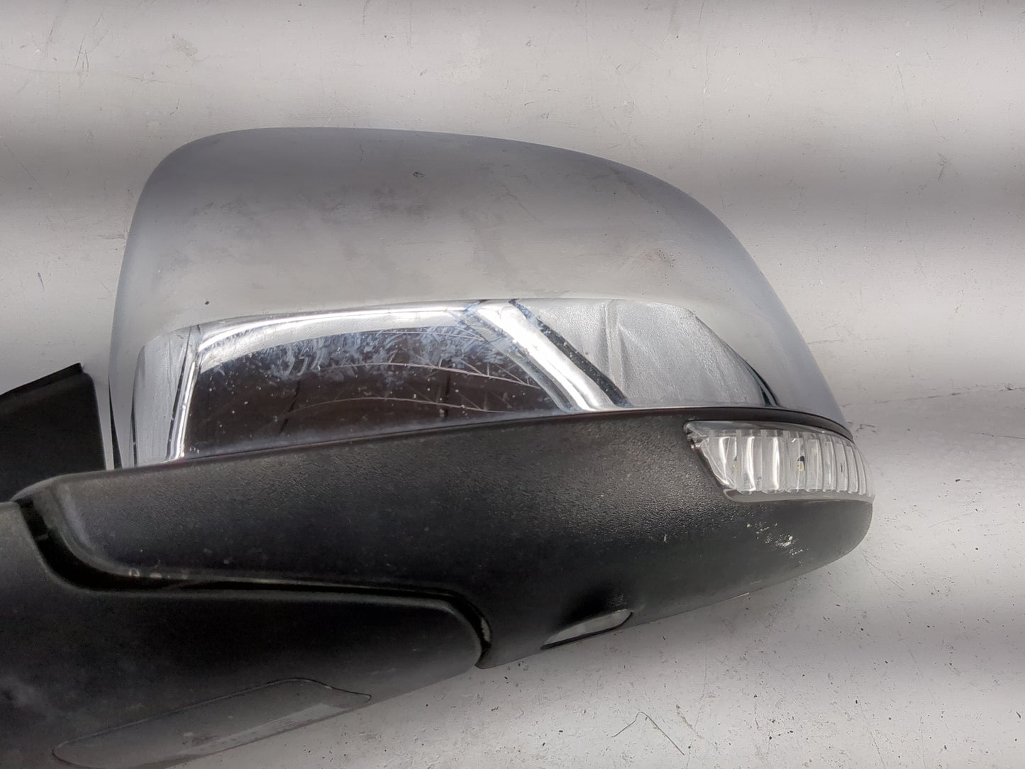 2014 Jeep Grand Cherokee Driver Side View Mirror - Left Door Mirror OEM Used - Oemusedautoparts1.com