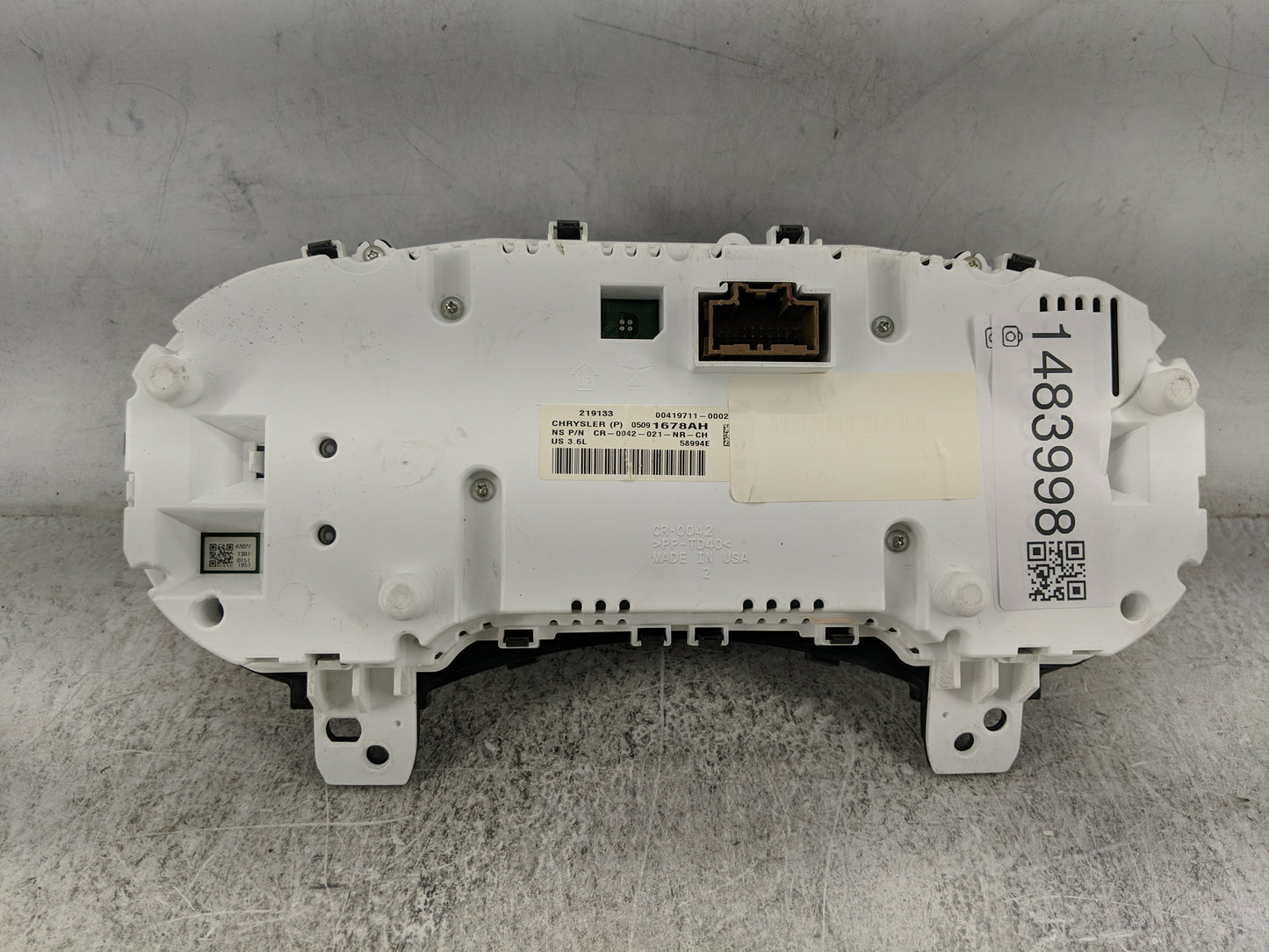 2014 Jeep Grand Cherokee Instrument Cluster Speedometer Gauges P/N:05091678AH Miles: Fits OEM Used Auto Parts - Oemusedautop