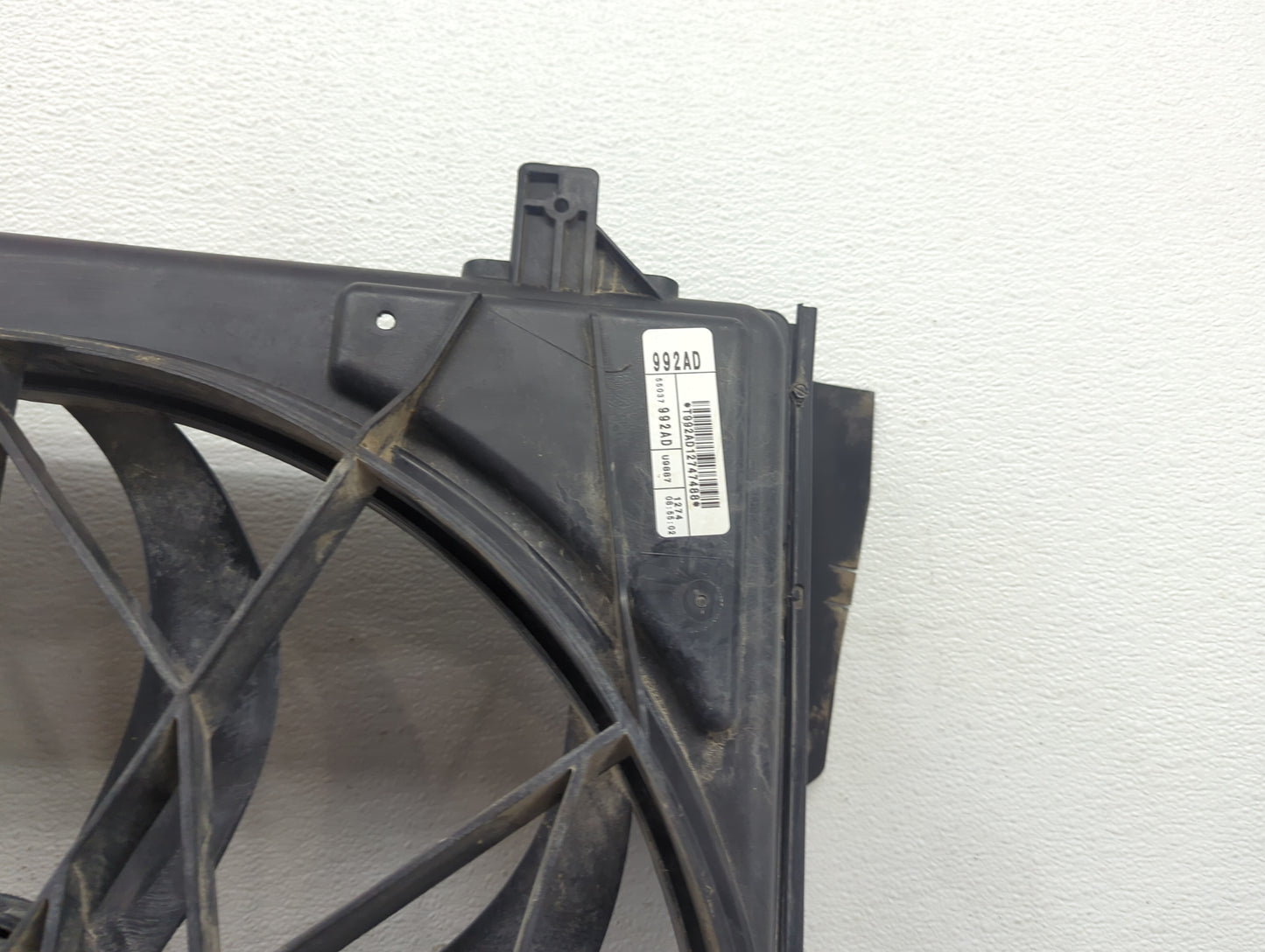 2011-2022 Jeep Grand Cherokee Electric Radiator Cooling Fan Motor Assembly P/N:55038992AD Fits OEM Used Auto Parts - Oemused