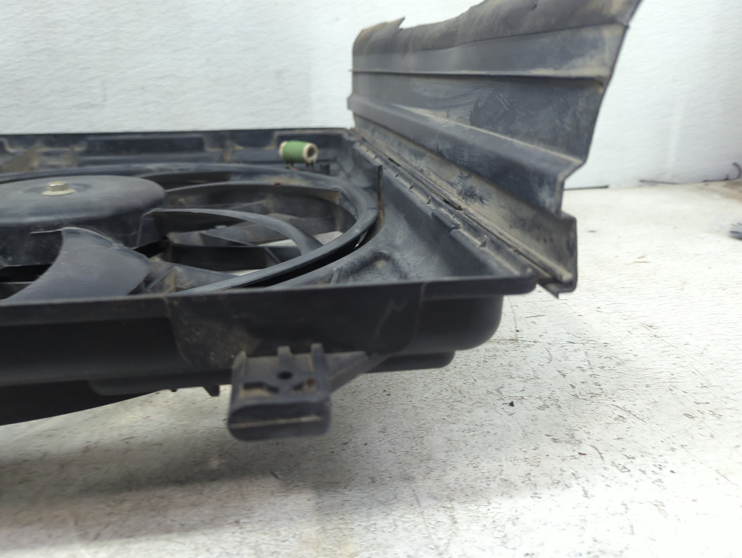 2011-2022 Jeep Grand Cherokee Electric Radiator Cooling Fan Motor Assembly P/N:55038992AD Fits OEM Used Auto Parts - Oemused