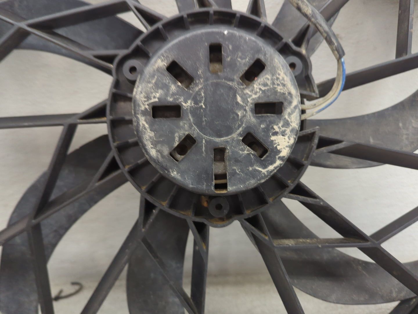 2011-2022 Jeep Grand Cherokee Electric Radiator Cooling Fan Motor Assembly P/N:52014524AC T524AC19733457 Fits OEM Used Auto 