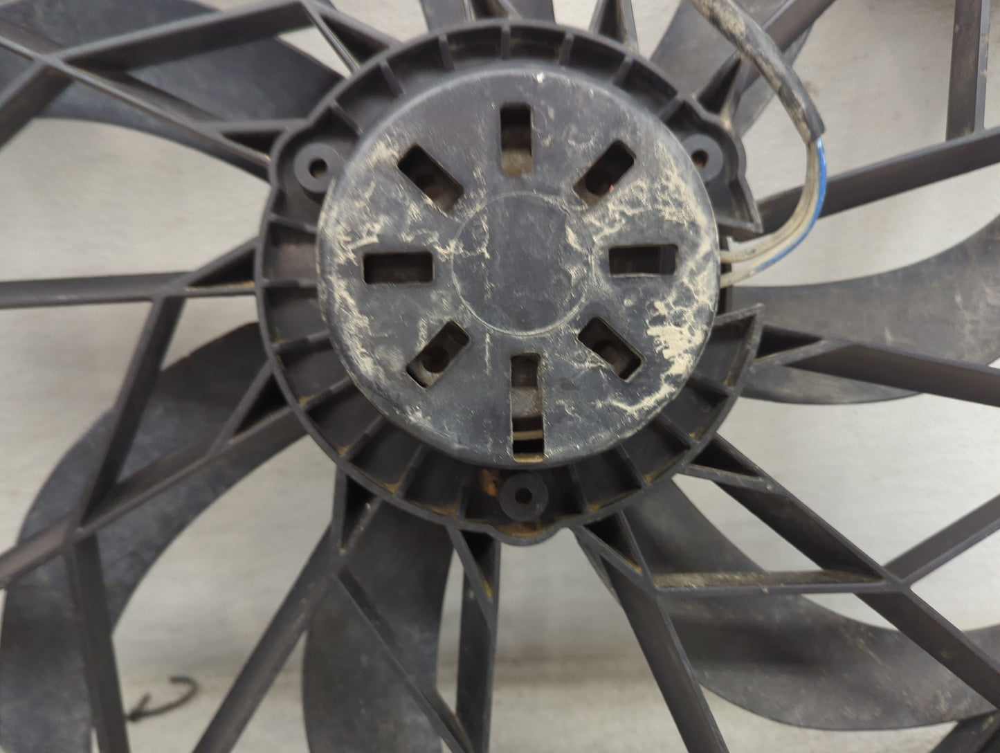 2011-2022 Jeep Grand Cherokee Electric Radiator Cooling Fan Motor Assembly P/N:52014524AC T524AC19733457 Fits OEM Used Auto 