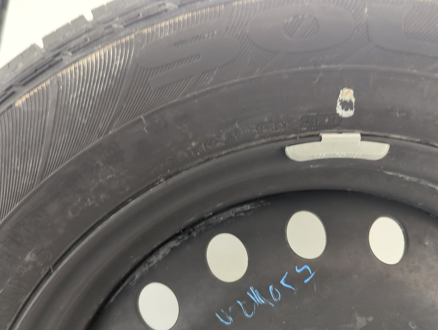 2011-2022 Jeep Grand Cherokee Spare Donut Tire Wheel Rim Oem 1486941 - Oemusedautoparts1.com
