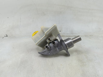 compare product 2011-2015 Jeep Grand Cherokee Brake Master Cylinder 1490176