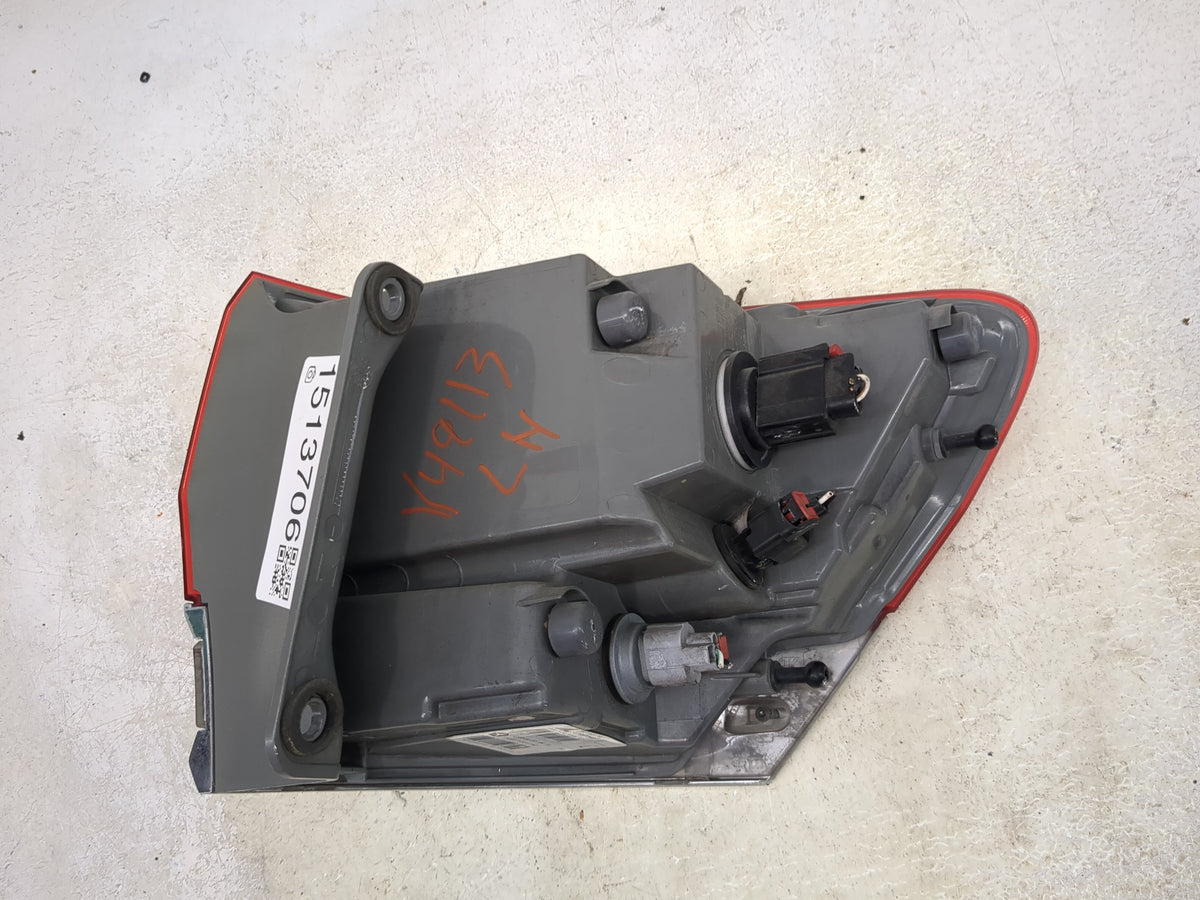 2014 Jeep Grand Cherokee Driver Left Side Deck Lid Mounted Tail Light 1513706 - Oemusedautoparts1.com