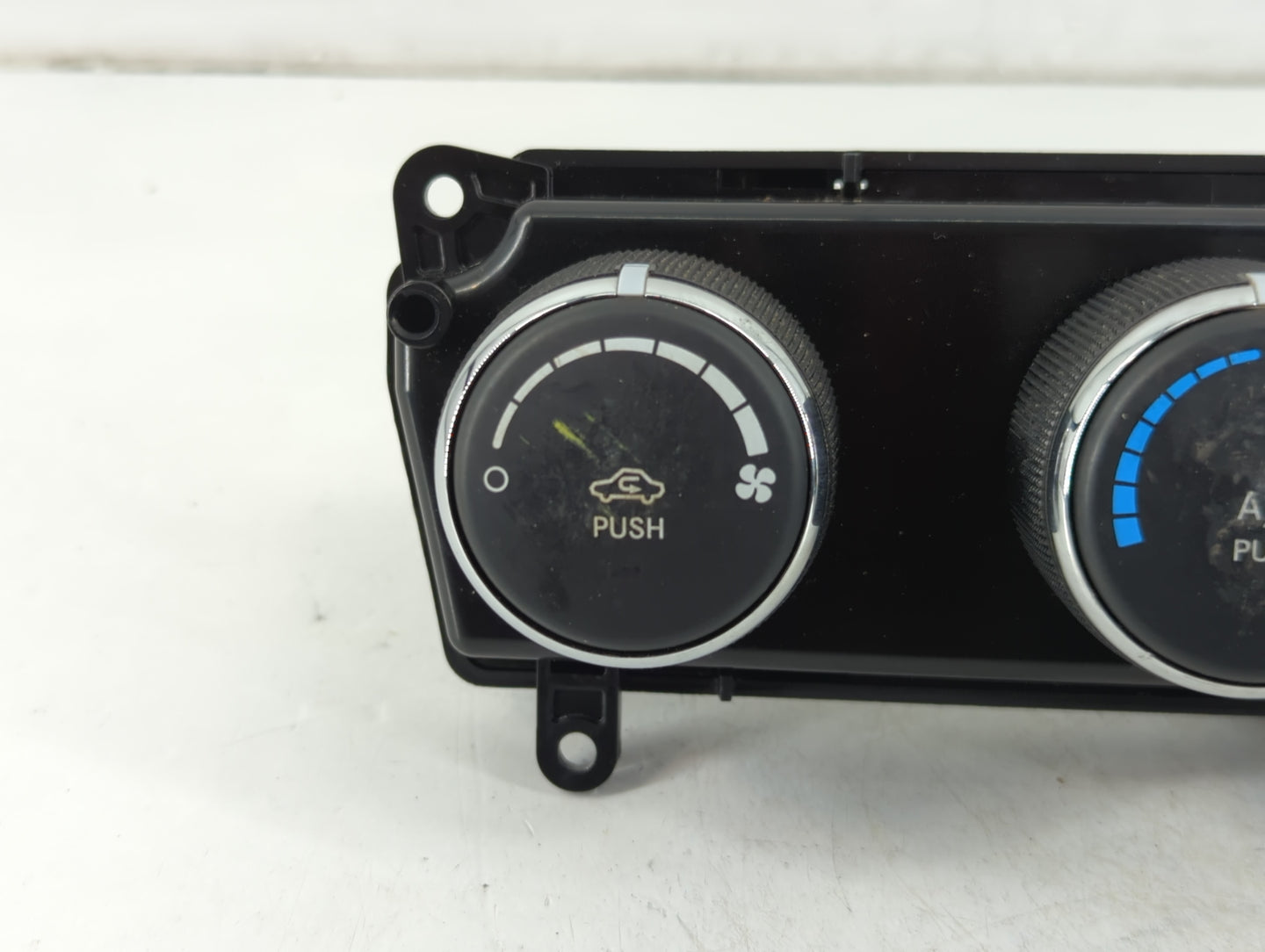 2011-2017 Jeep Patriot Climate Control Module Temperature AC/Heater Replacement P/N:P55111278AE Fits OEM Used Auto Parts - O