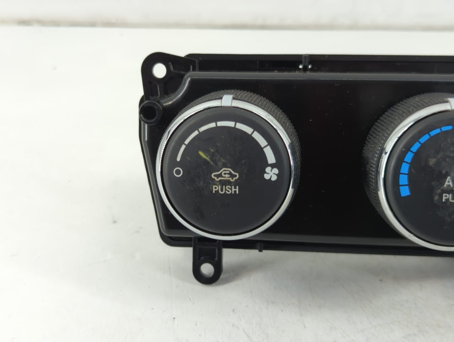 2011-2017 Jeep Patriot Climate Control Module Temperature AC/Heater Replacement P/N:P55111278AE Fits OEM Used Auto Parts - O