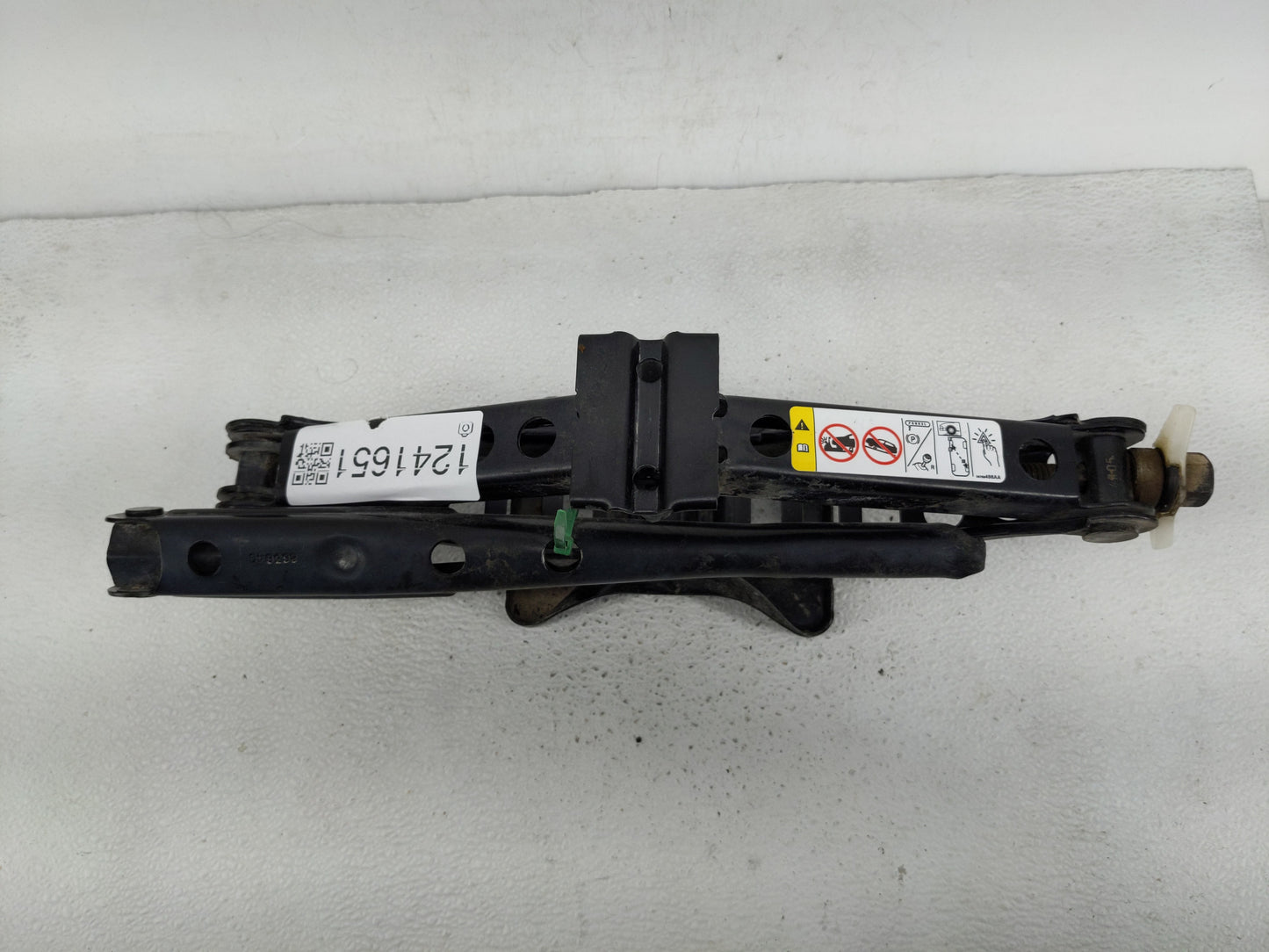 2014 Jeep Patriot Spare Scissor Car Jack 1241651 - Oemusedautoparts1.com