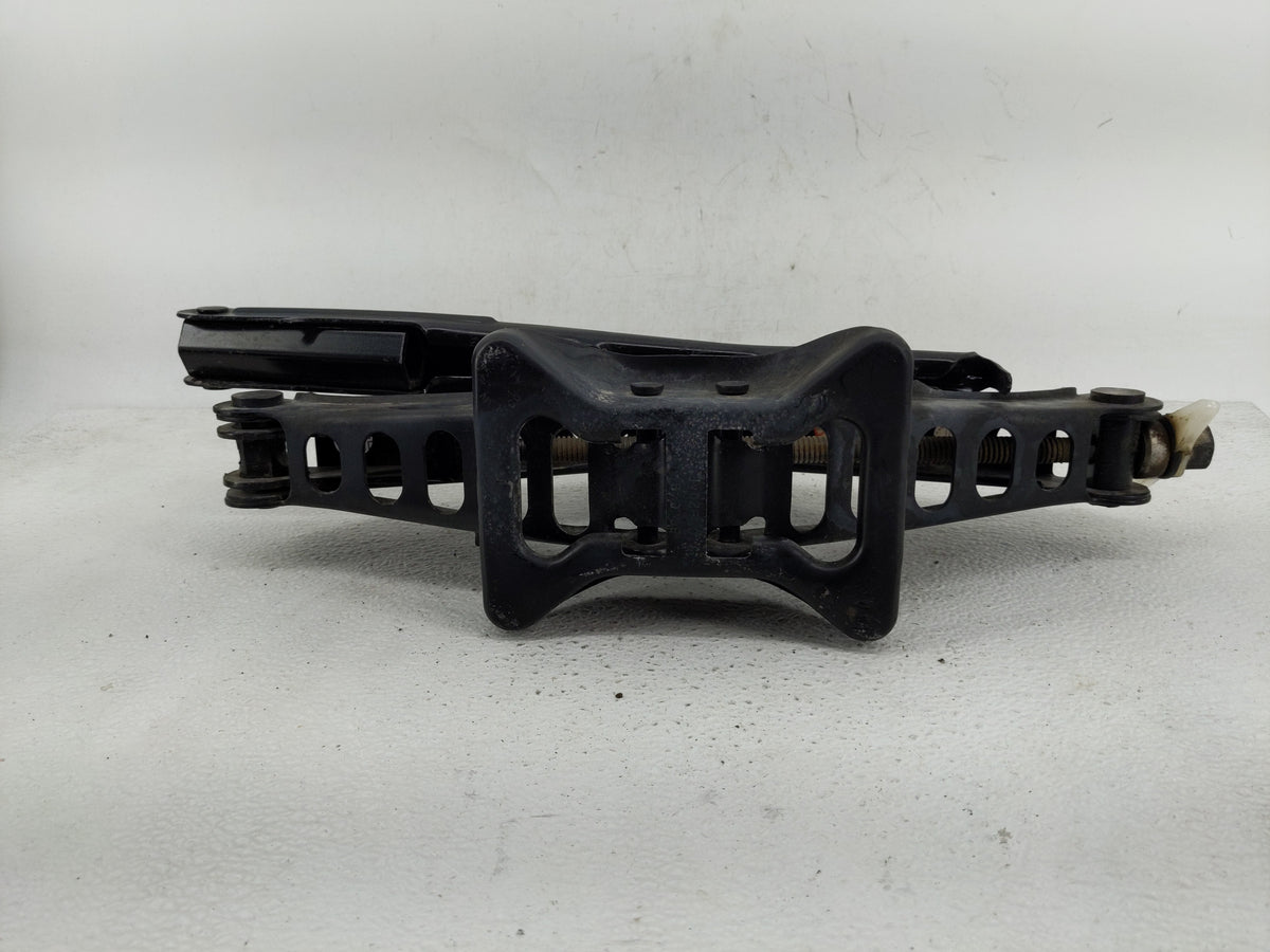 2014 Jeep Patriot Spare Scissor Car Jack 1241651 - Oemusedautoparts1.com