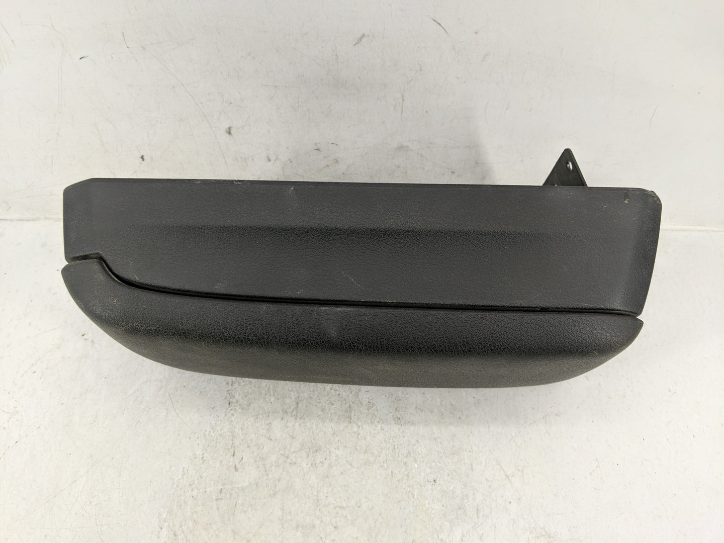 2014 Jeep Patriot Center Console Armrest Cover Lid Fits OEM Used Auto Parts - Oemusedautoparts1.com
