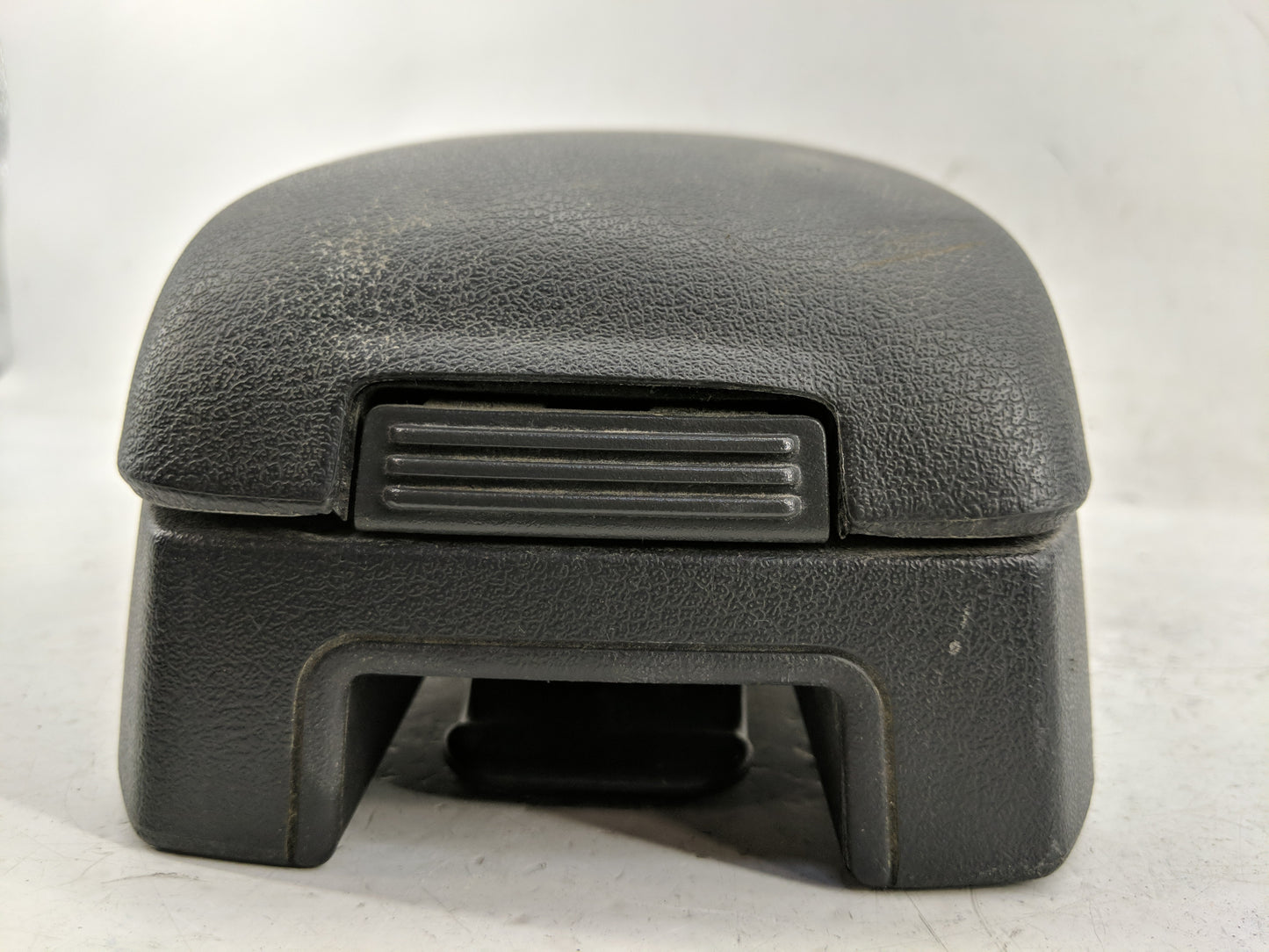 2014 Jeep Patriot Center Console Armrest Cover Lid Fits OEM Used Auto Parts - Oemusedautoparts1.com