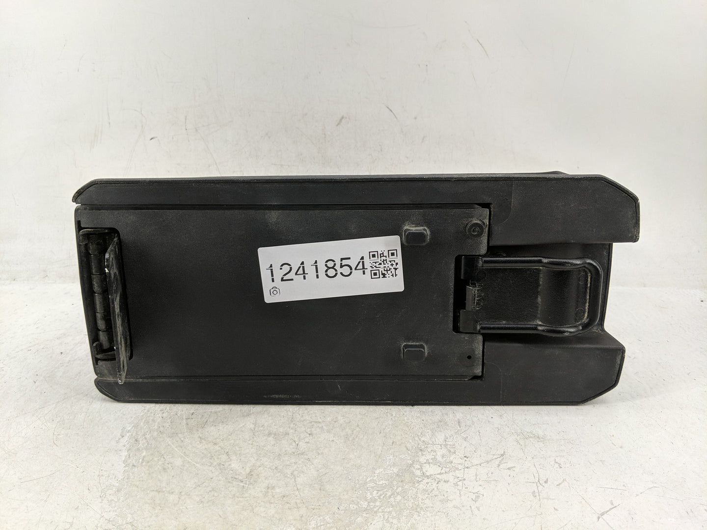 2014 Jeep Patriot Center Console Armrest Cover Lid Fits OEM Used Auto Parts - Oemusedautoparts1.com