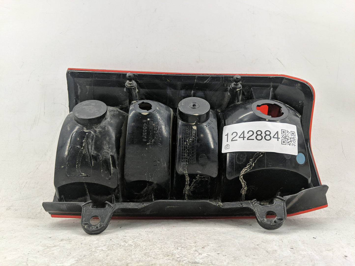 2008-2017 Jeep Patriot Tail Light Assembly Passenger Right OEM Fits Fits 2008 2009 2010 2011 2012 2013 2014 2015 2016 2017 O