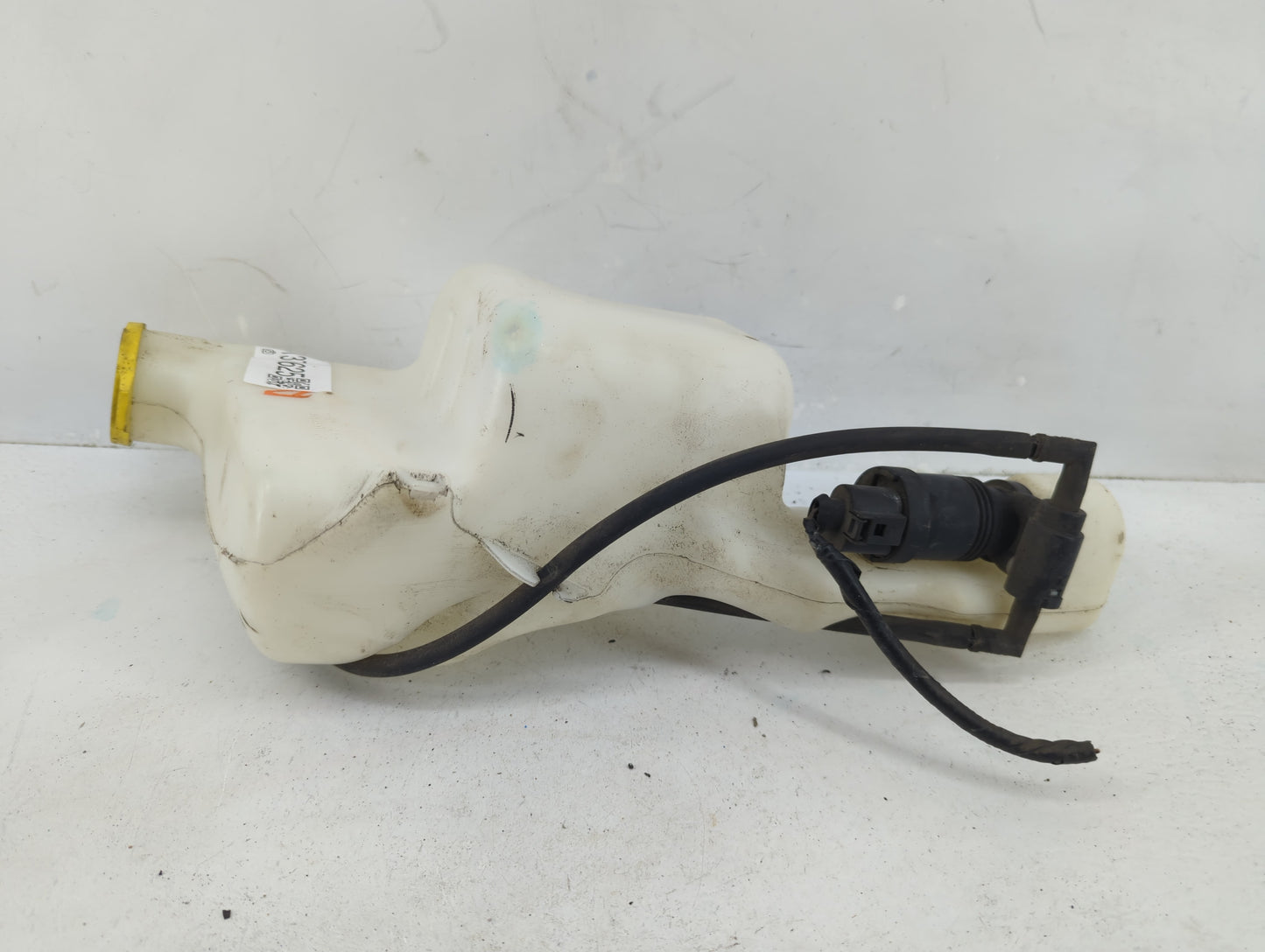 2007-2017 Jeep Patriot Windshield Washer Fluid Reservoir Bottle Oem - Oemusedautoparts1.com