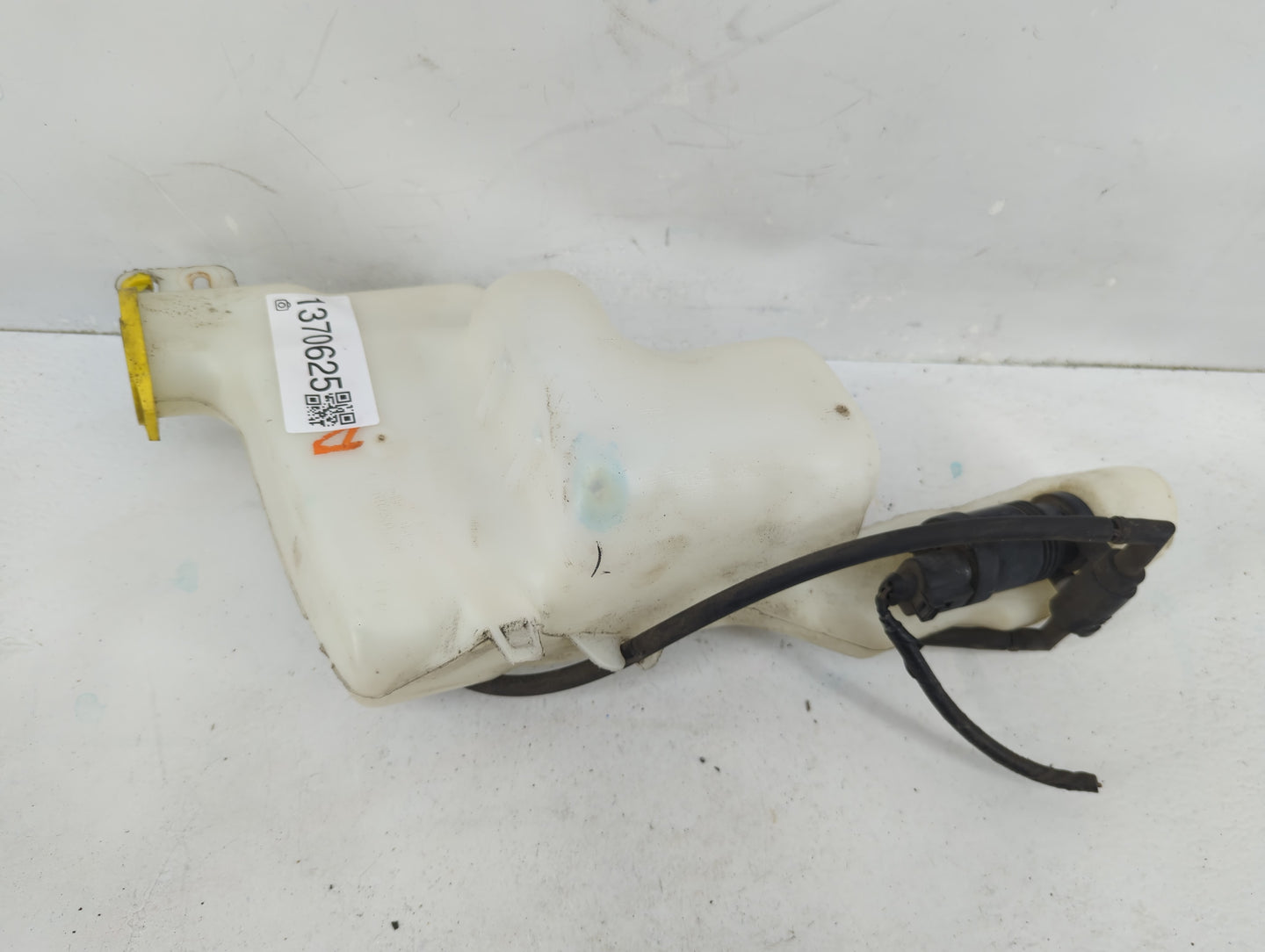 2007-2017 Jeep Patriot Windshield Washer Fluid Reservoir Bottle Oem - Oemusedautoparts1.com