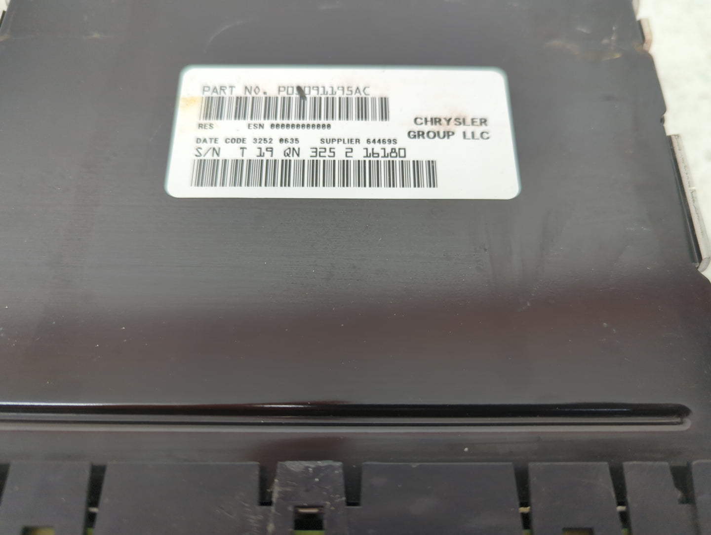2012-2017 Jeep Patriot Radio AM FM Cd Player Receiver Replacement P/N:P05091195AC Fits Fits 2012 2013 2014 2015 2016 2017 OE