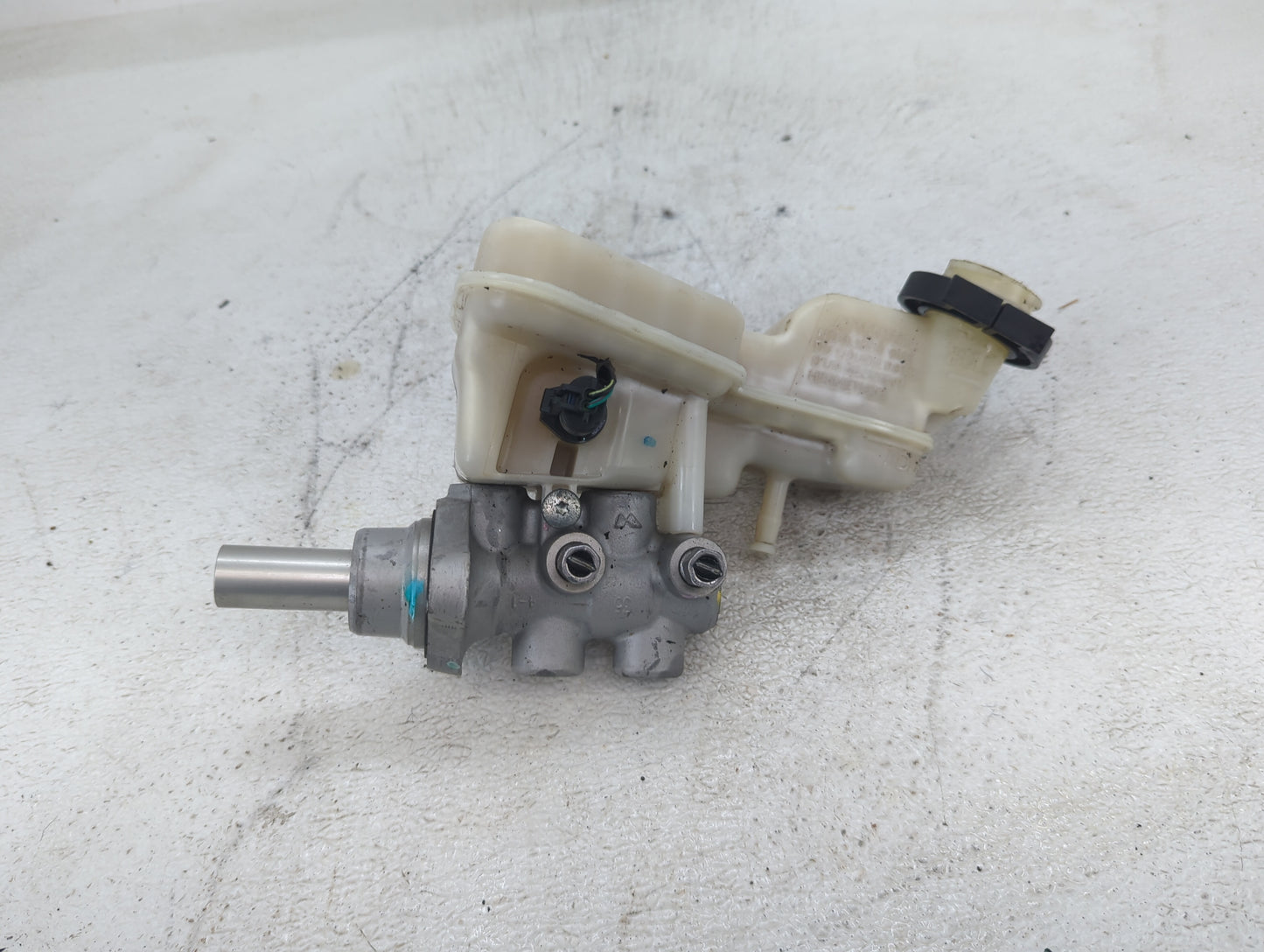 2007-2017 Jeep Patriot Brake Master Cylinder - Oemusedautoparts1.com