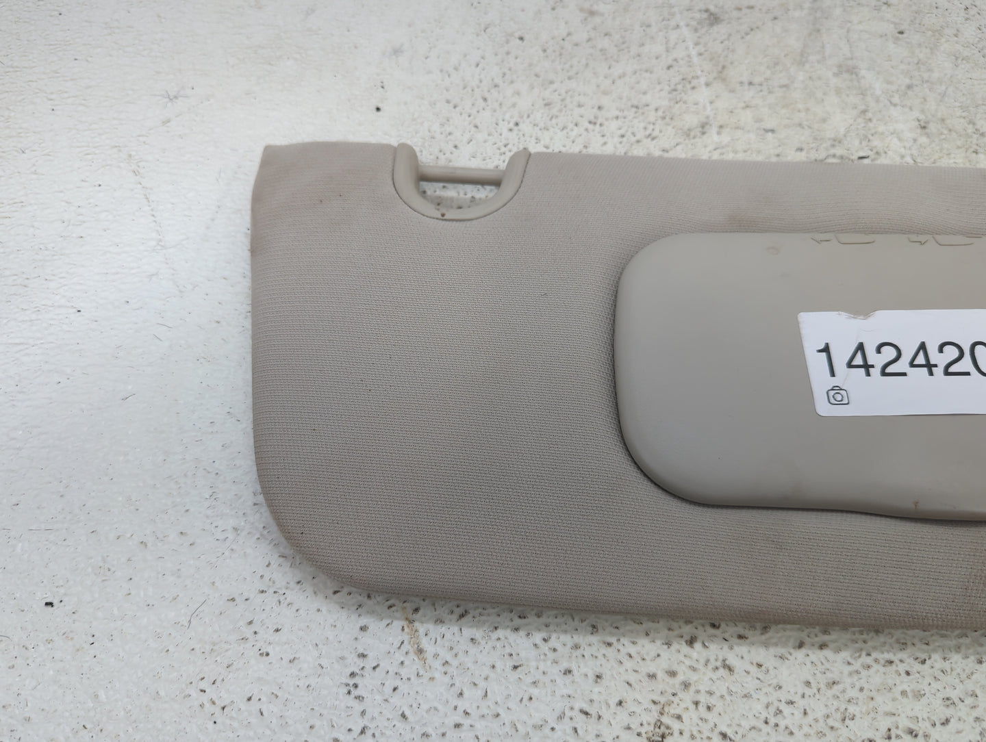 2010-2017 Jeep Patriot Sun Visor Shade Replacement Passenger Right Mirror Fits Fits 2010 2011 2012 2013 2014 2015 2016 2017 