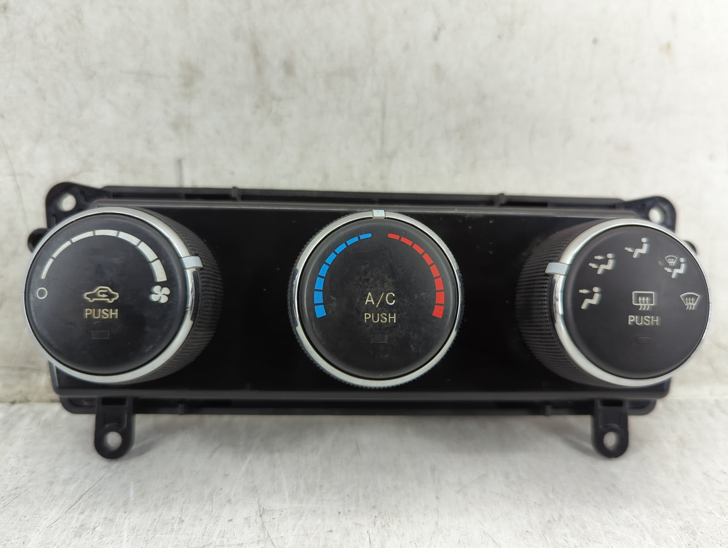 2011-2017 Jeep Patriot Climate Control Module Temperature AC/Heater Replacement P/N:P55111278AE Fits OEM Used Auto Parts - O
