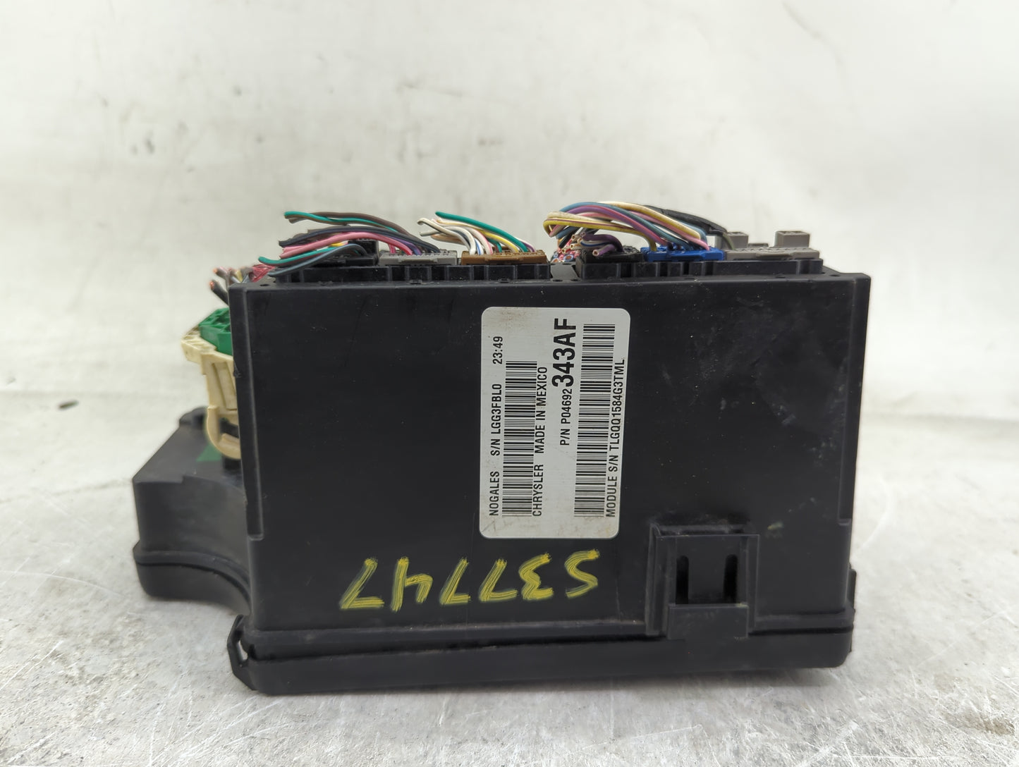 2011-2014 Jeep Patriot Fusebox Fuse Box Relay Module Tipm P04692343af - Oemusedautoparts1.com