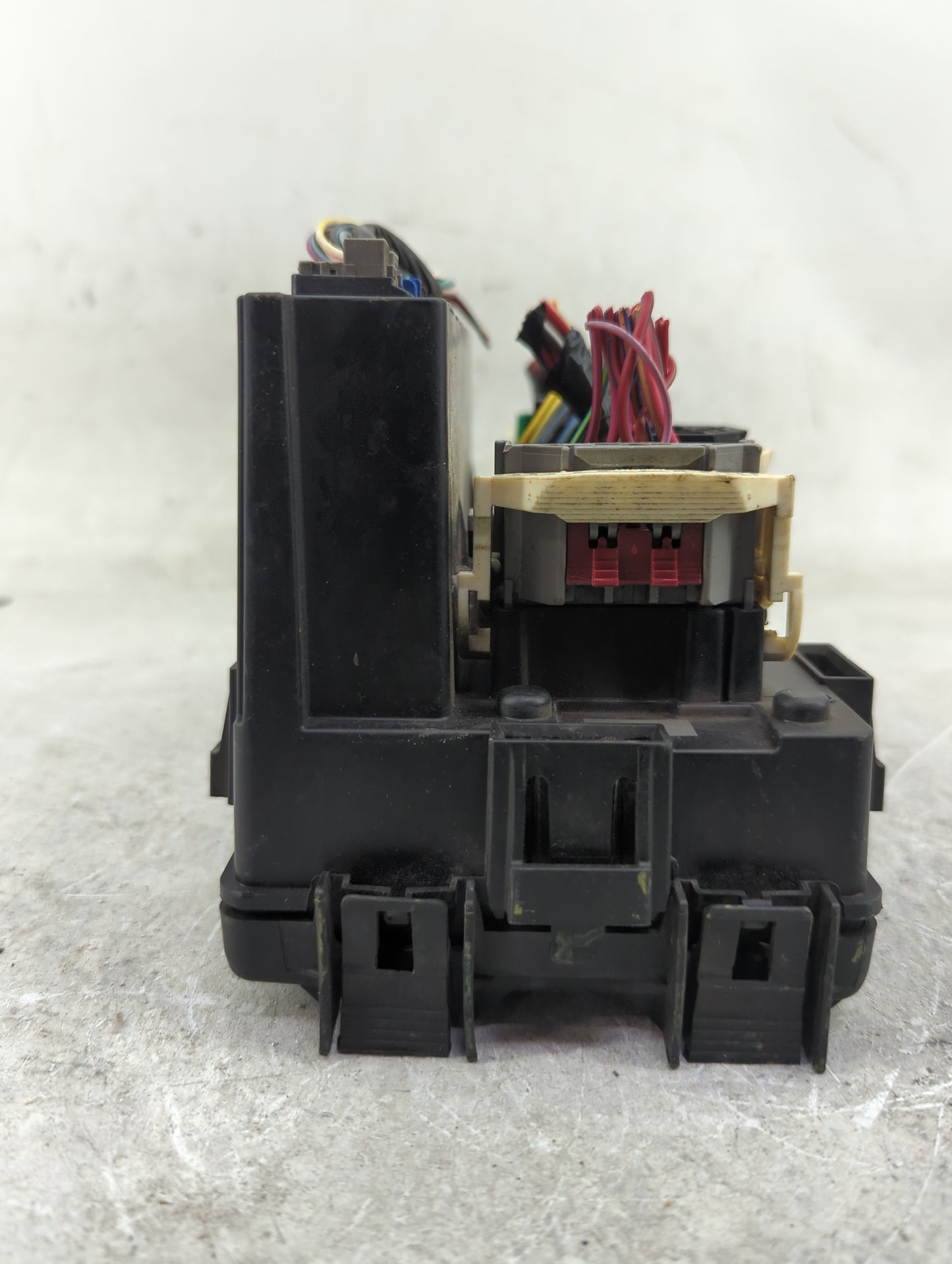 2011-2014 Jeep Patriot Fusebox Fuse Box Relay Module Tipm P04692343af - Oemusedautoparts1.com