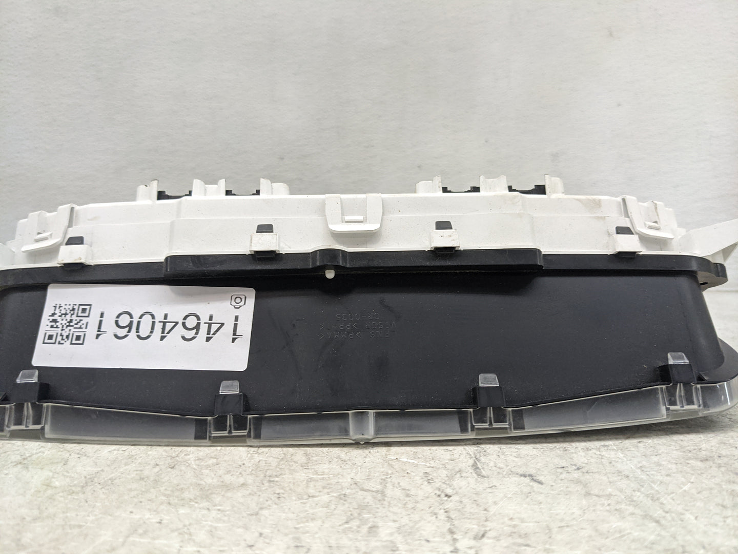 2014 Jeep Patriot Instrument Cluster Speedometer Gauges P/N:05604257AD CR-0035-602-M0-CD Miles:133K Fits OEM Used Auto Parts