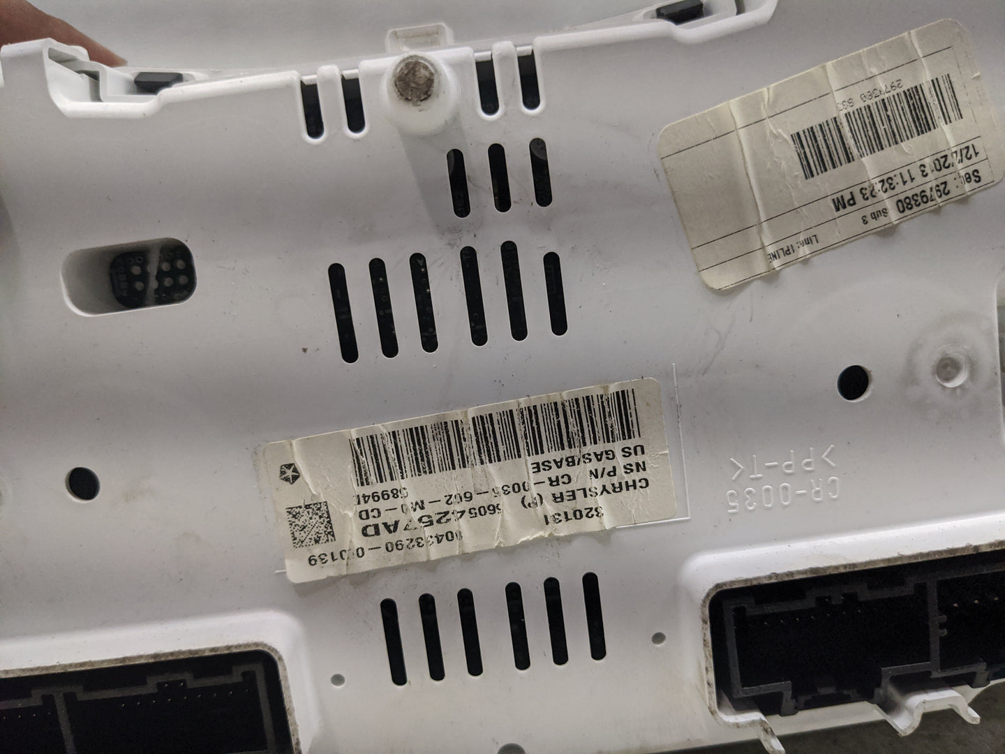 2014 Jeep Patriot Instrument Cluster Speedometer Gauges P/N:05604257AD CR-0035-602-M0-CD Miles:133K Fits OEM Used Auto Parts